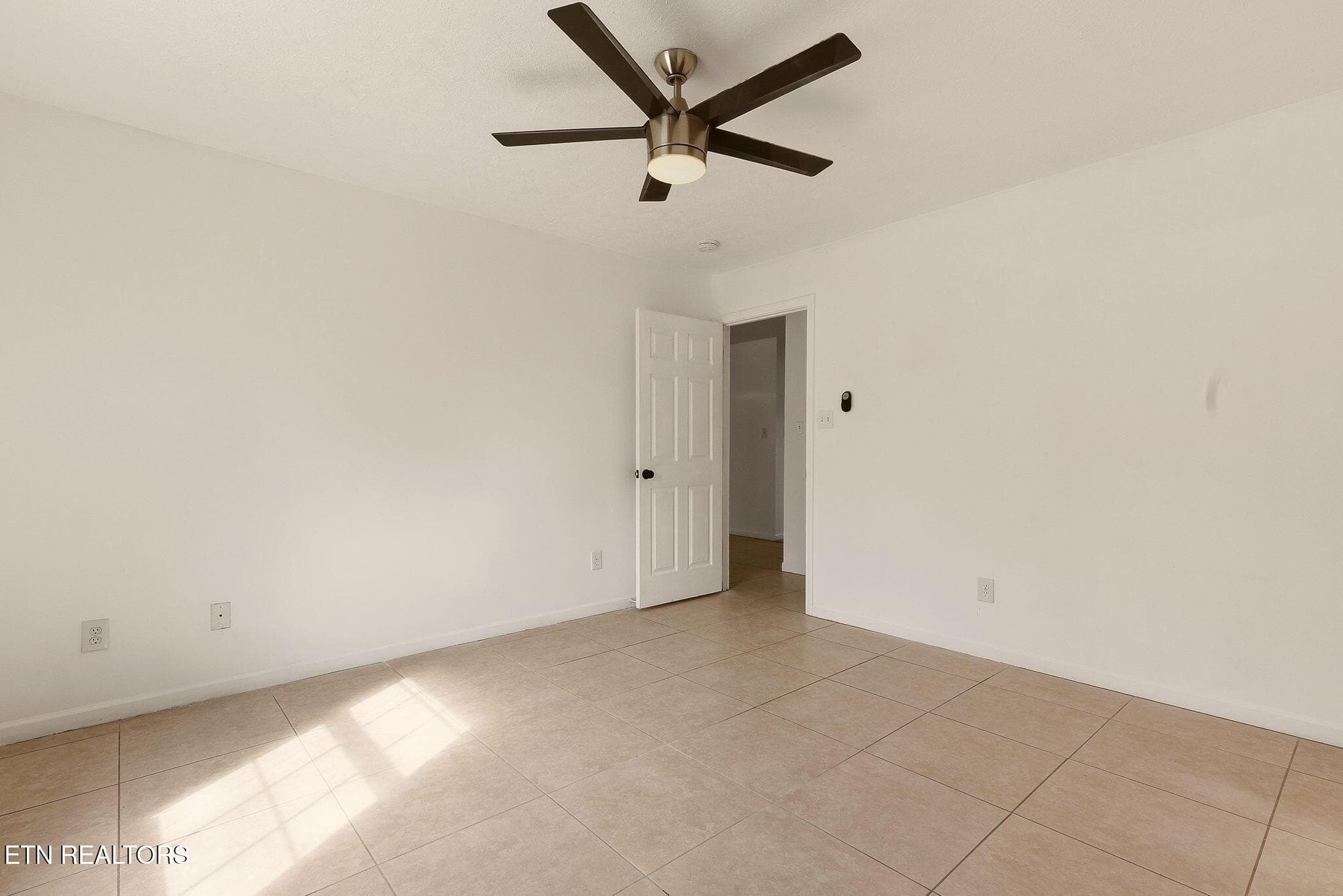 16-web-or-mls-Mlshn2519 (8) - 2519 Myloshane Lane, Knoxville, TN 37931