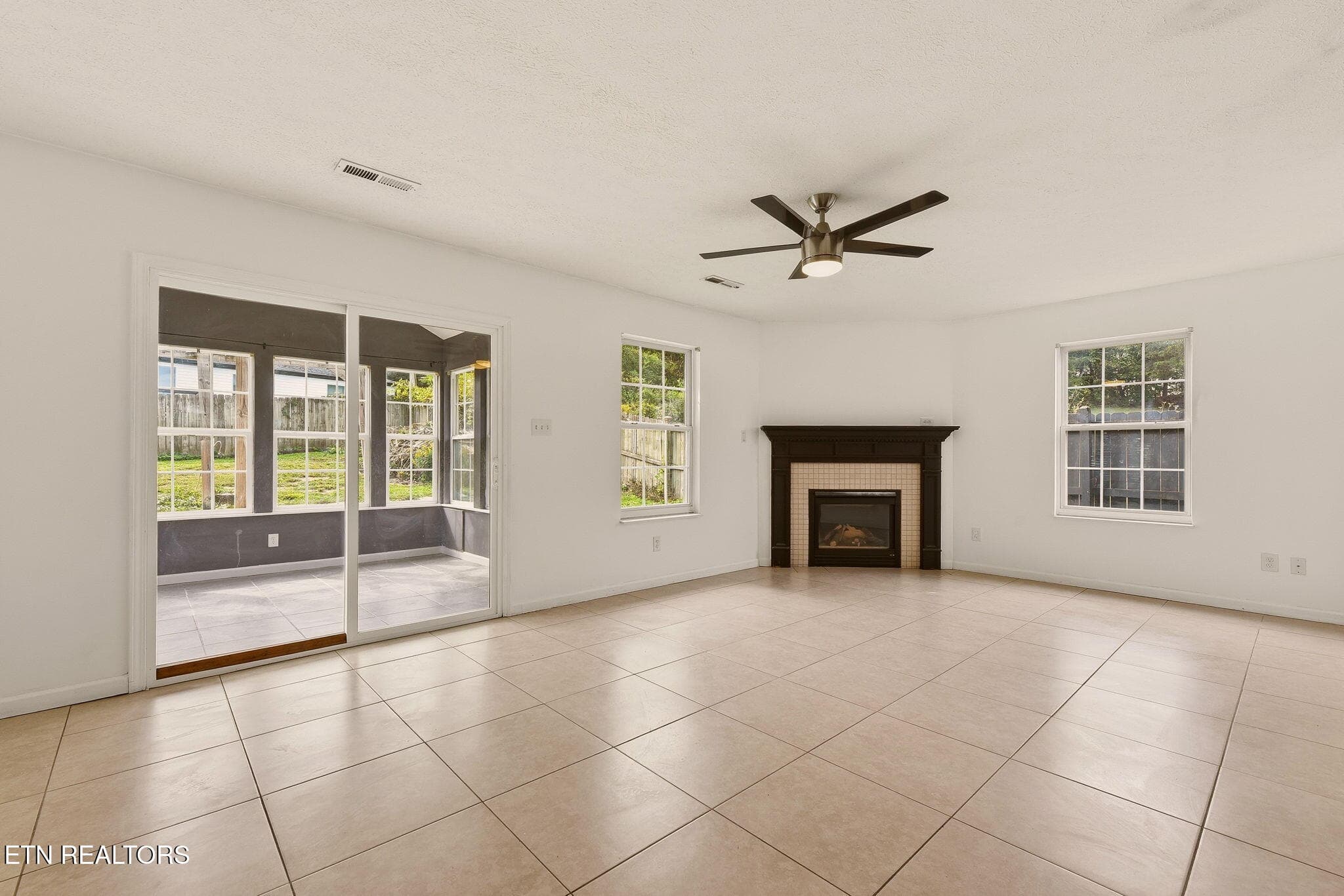 3-web-or-mls-Mlshn2519 (17) - 2519 Myloshane Lane, Knoxville, TN 37931