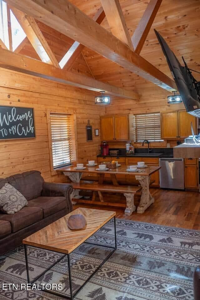 dfc314cd-a425-4069-b0ee-7ad6ad4a4f31 - 3046 Engle Town Rd, Pigeon Forge, TN 37862