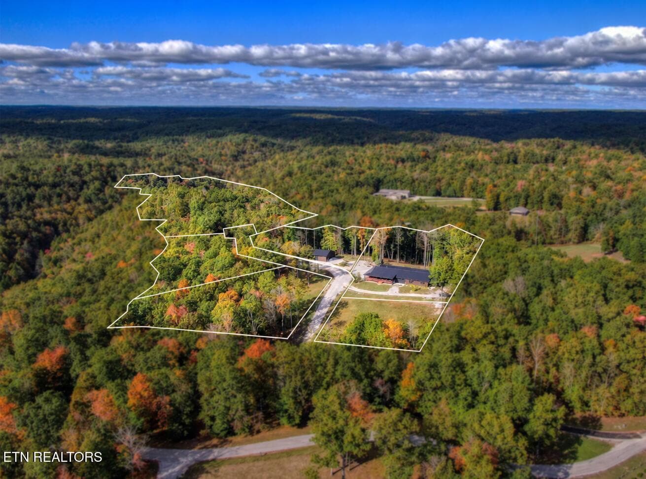 32 Mill Creek Point, Allardt, TN 38504