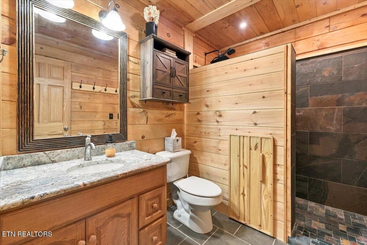 025-462 Middle Creek Rd 25 - 462 Middle Creek Rd, Cosby, TN 37722