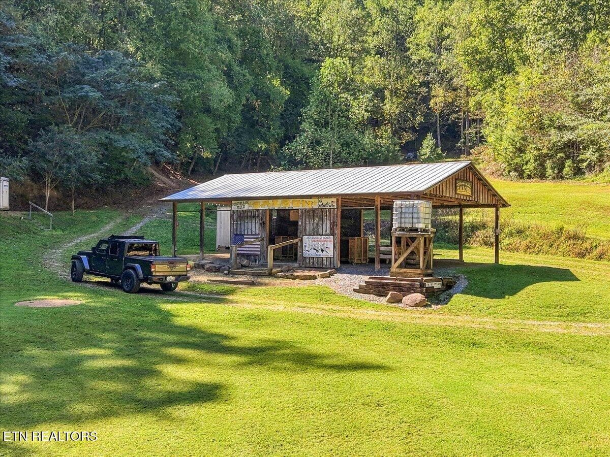 069-462 Middle Creek Rd 69 - 462 Middle Creek Rd, Cosby, TN 37722