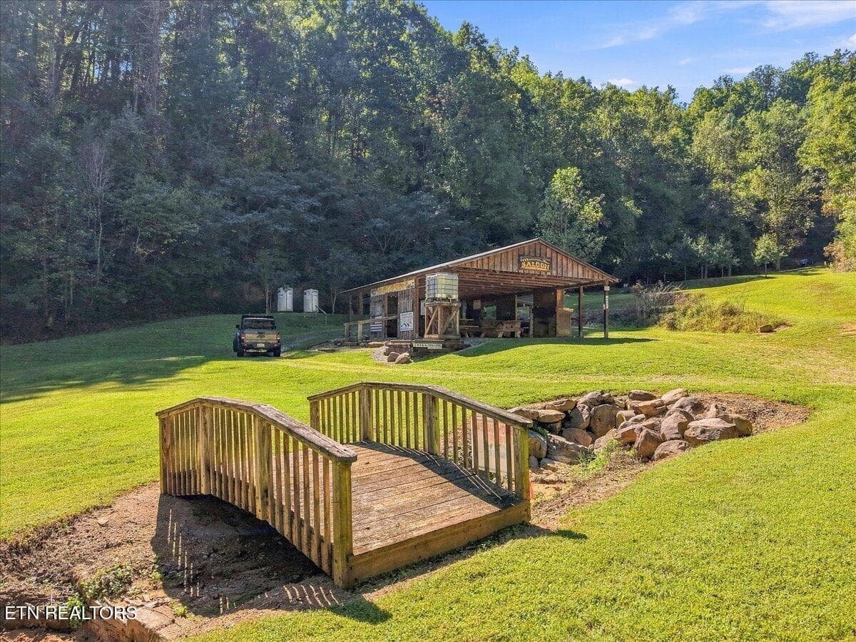 070-462 Middle Creek Rd 70 - 462 Middle Creek Rd, Cosby, TN 37722