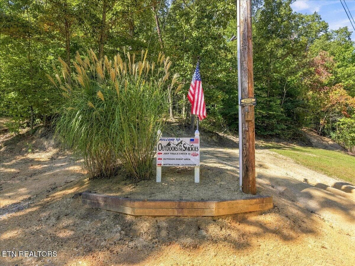 082-462 Middle Creek Rd 82 - 462 Middle Creek Rd, Cosby, TN 37722