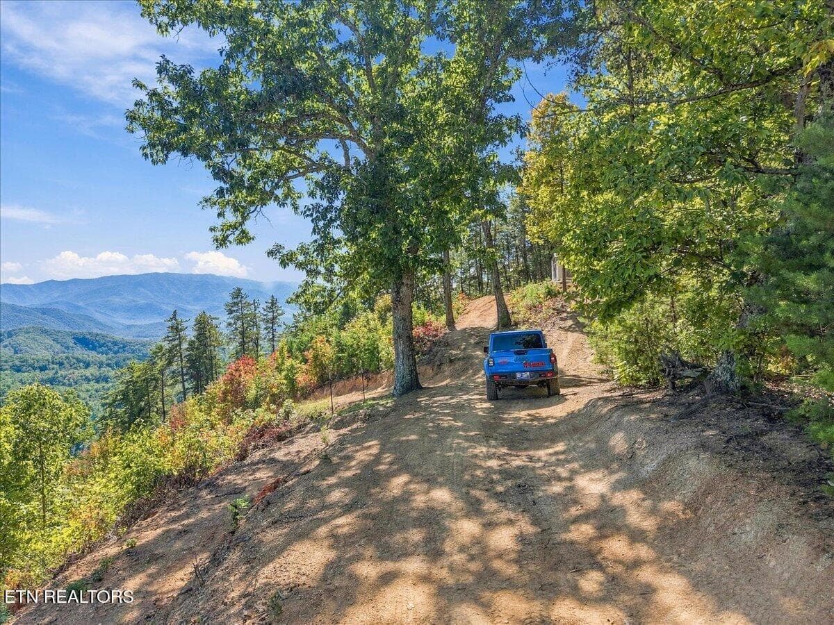 100-462 Middle Creek Rd 100 - 462 Middle Creek Rd, Cosby, TN 37722