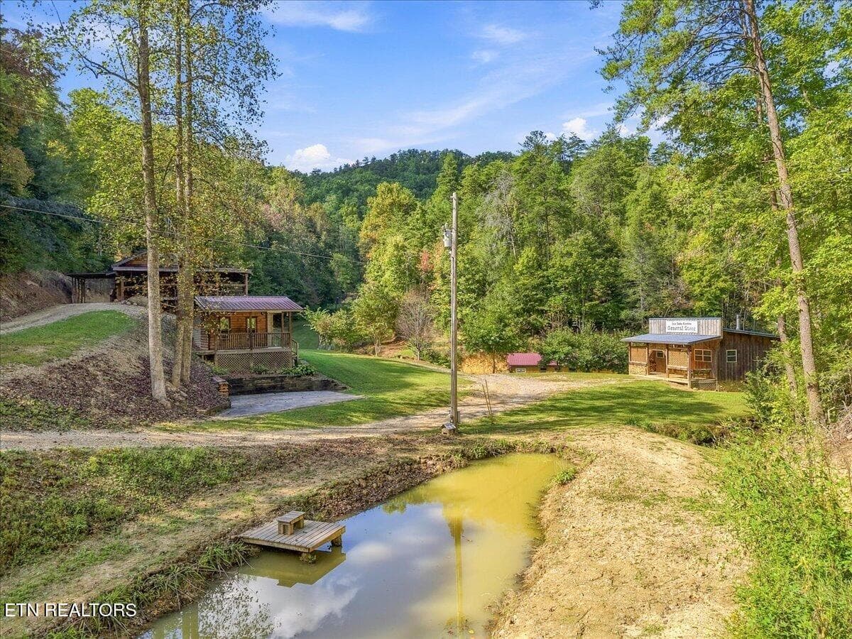 112-462 Middle Creek Rd 112 - 462 Middle Creek Rd, Cosby, TN 37722