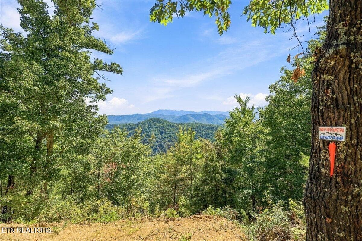 135-462 Middle Creek Rd 135 - 462 Middle Creek Rd, Cosby, TN 37722