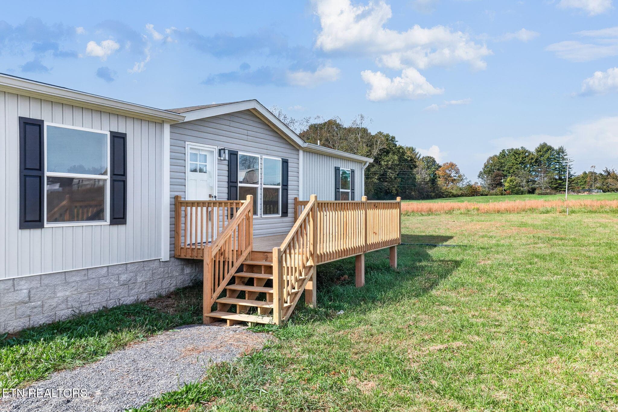 Front - 288 Bob Austin Rd, Crossville, TN 38571