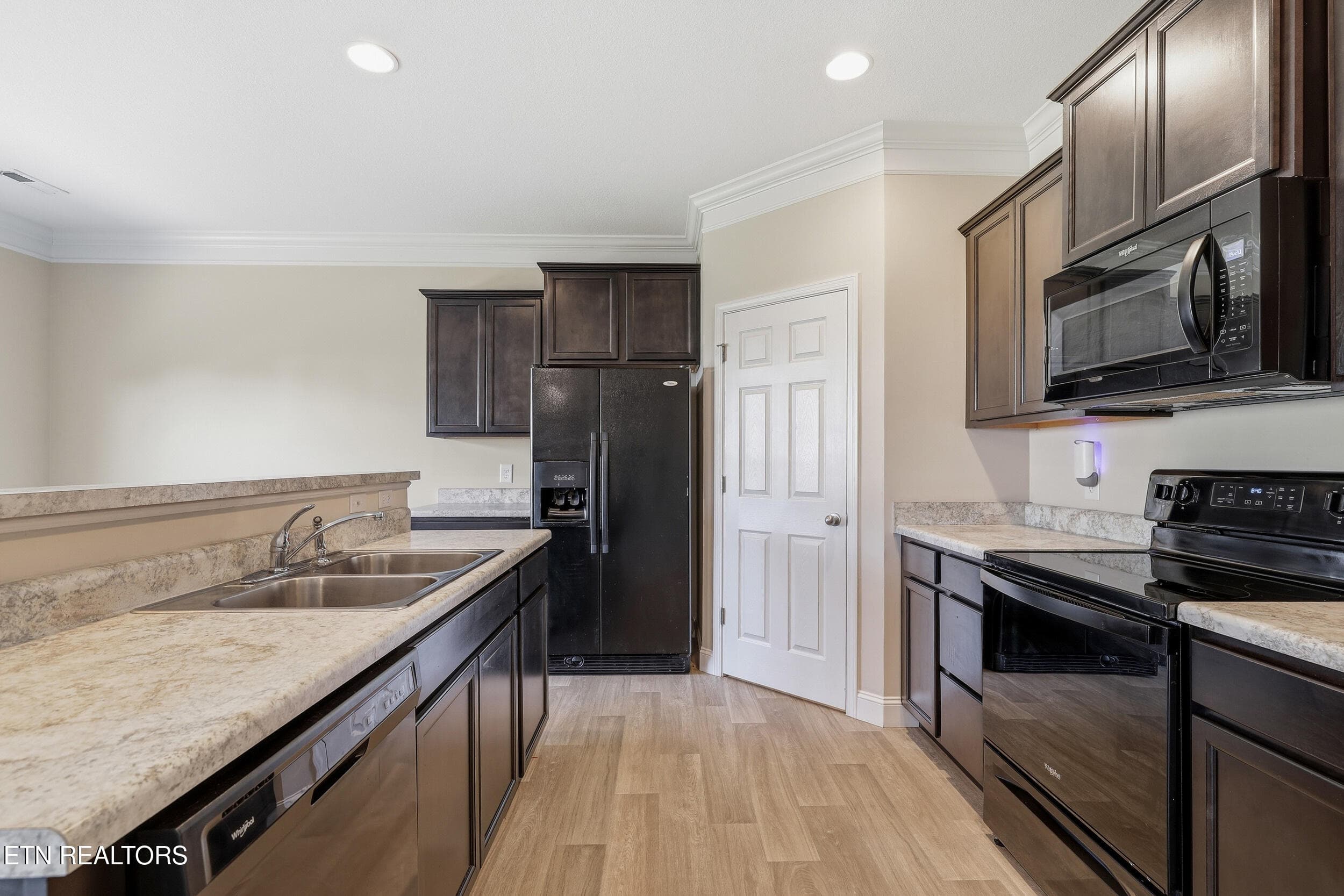 021 - 8117 Equinox Lane, Powell, TN 37849