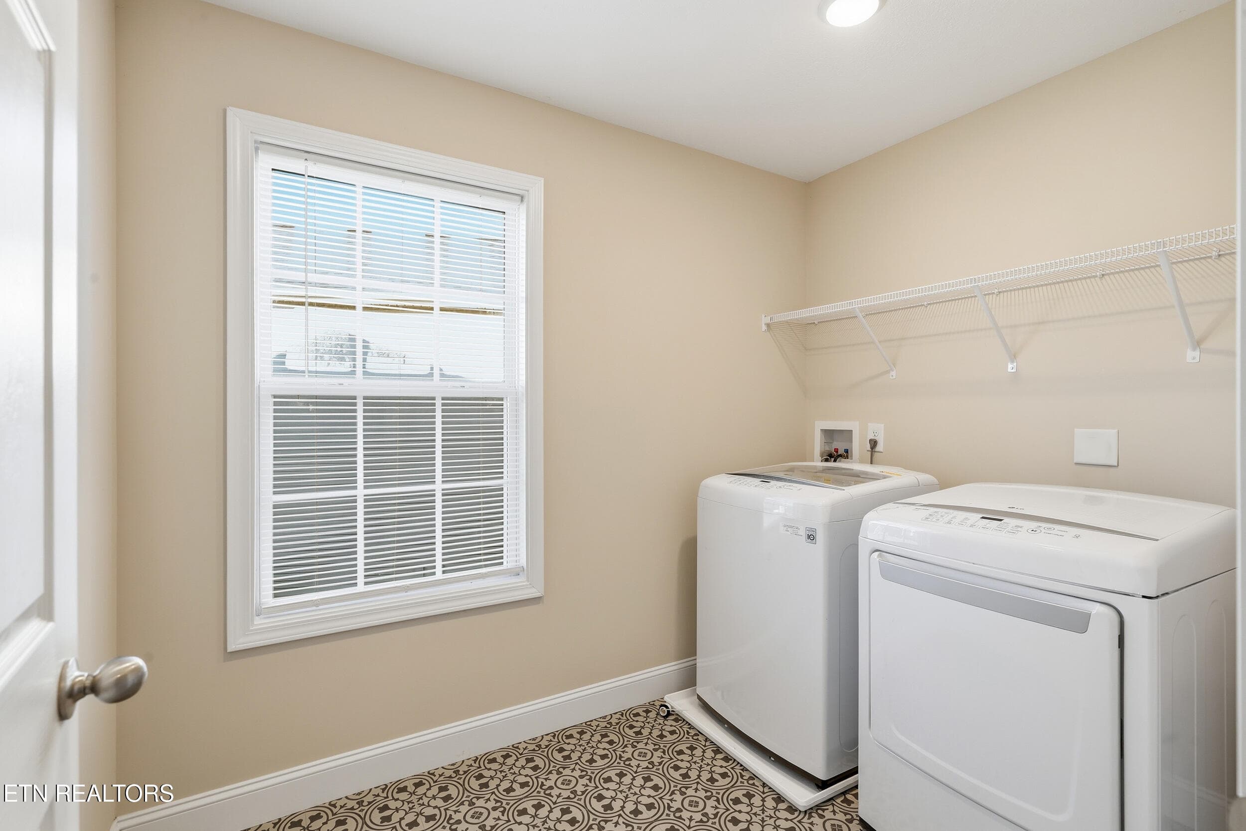 038 - 8117 Equinox Lane, Powell, TN 37849