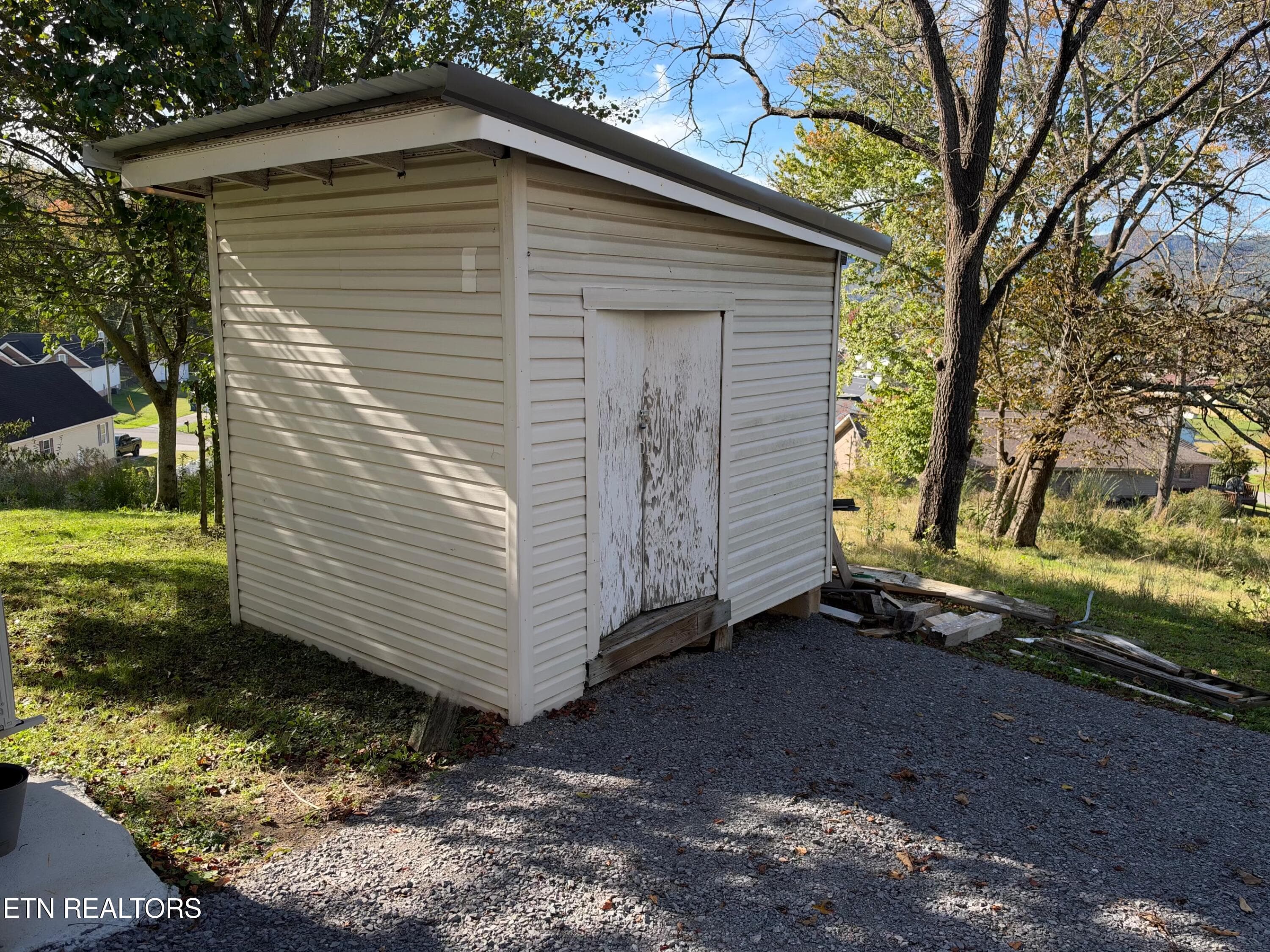 IMG_3283 - 616 Balmoral Rd, Middlesboro, KY 40965