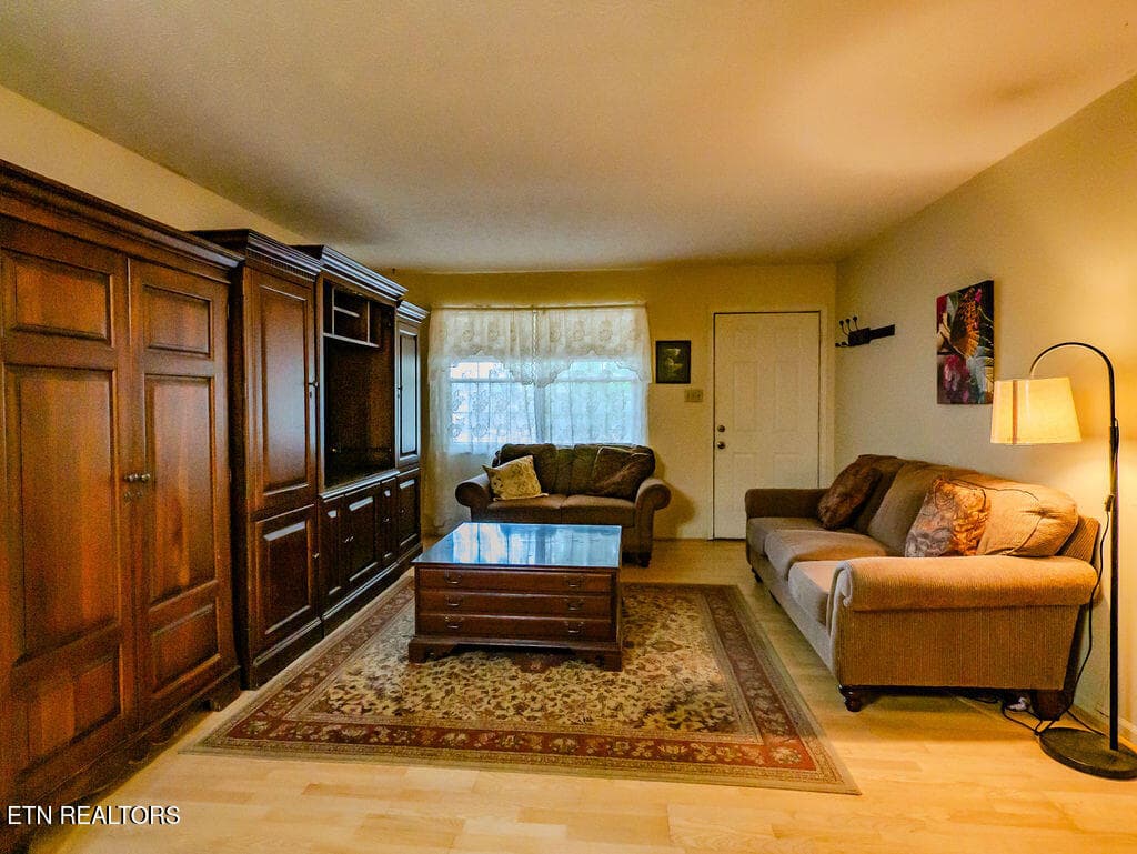 1000018307 - 275 Spring Creek Rd, Delano, TN 37325