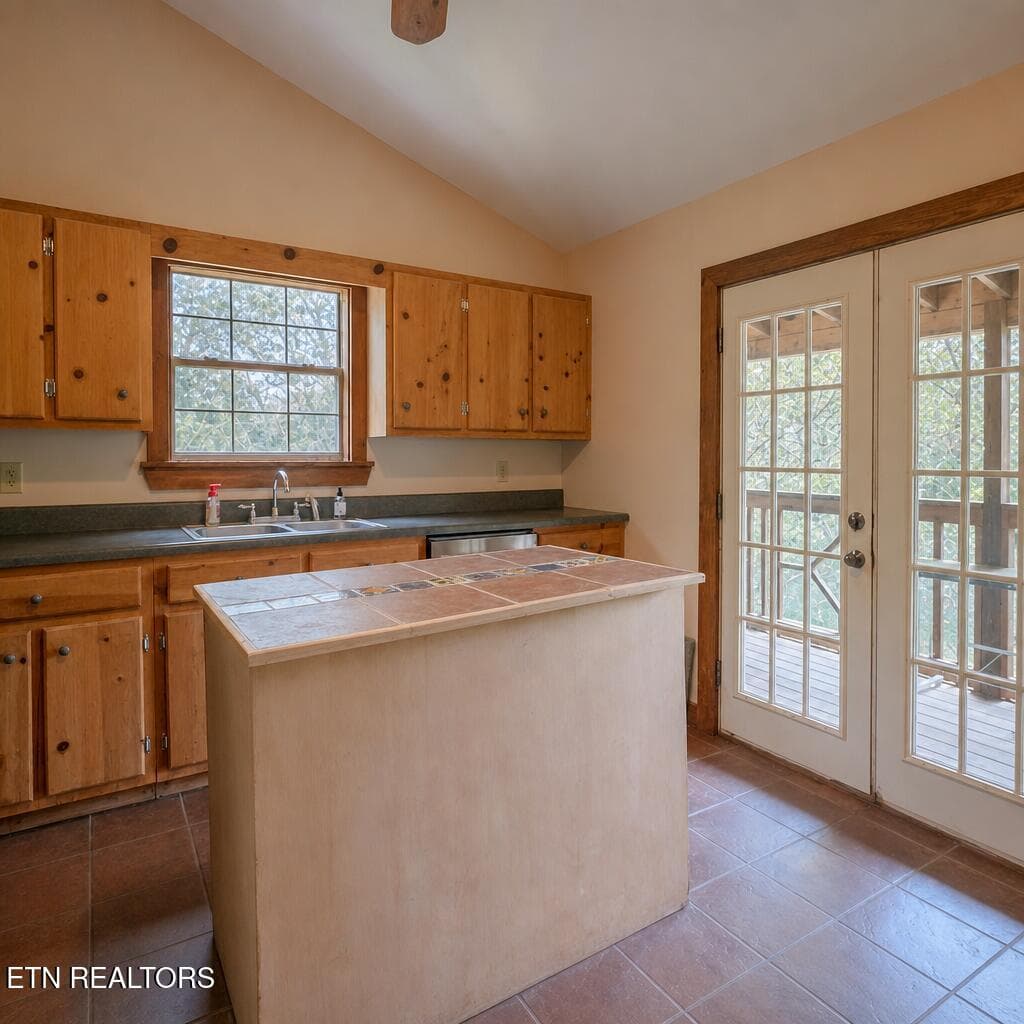 1000018297 - 275 Spring Creek Rd, Delano, TN 37325