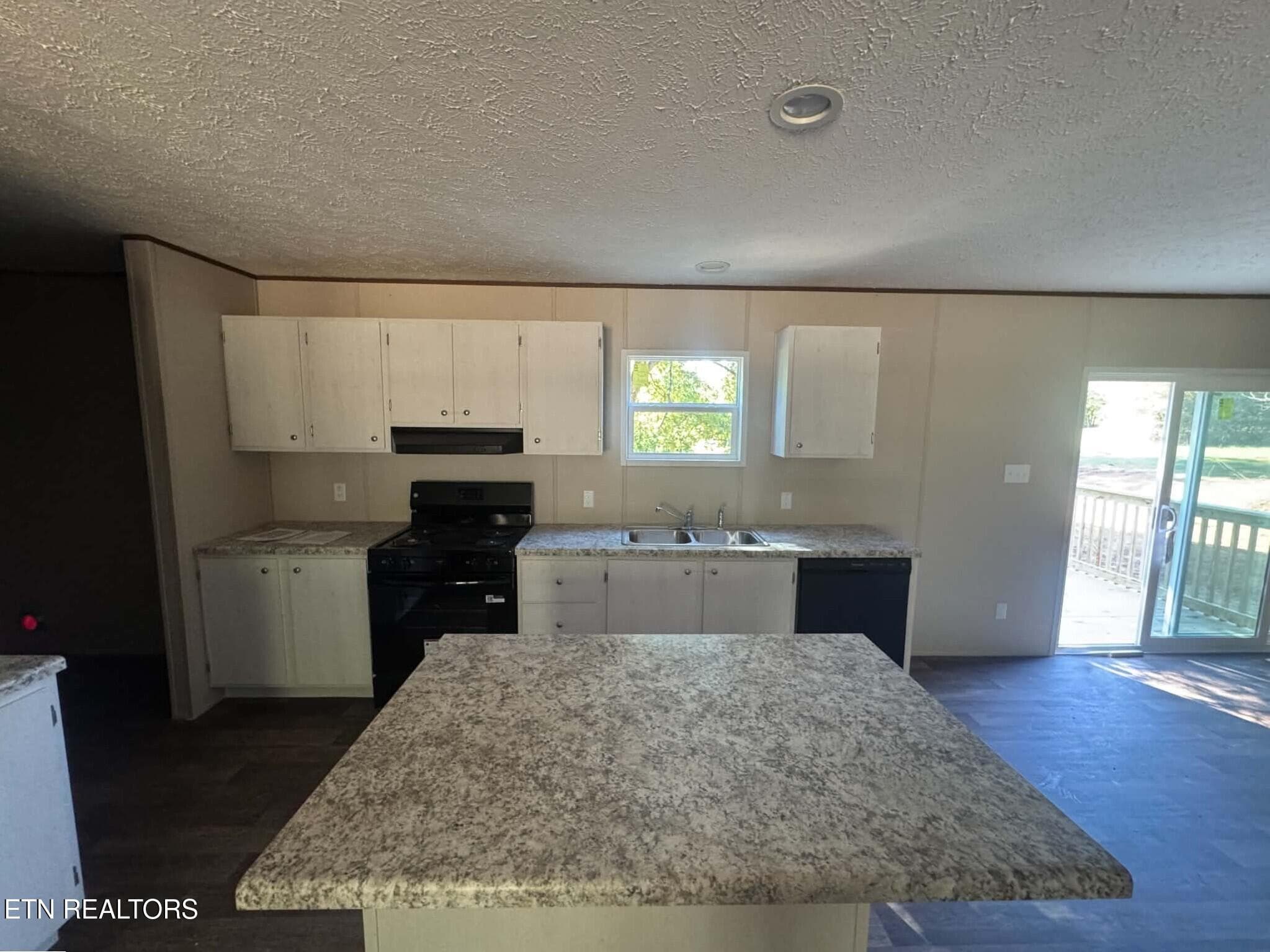 15 - 1807 Chestnut St, Sweetwater, TN 37874