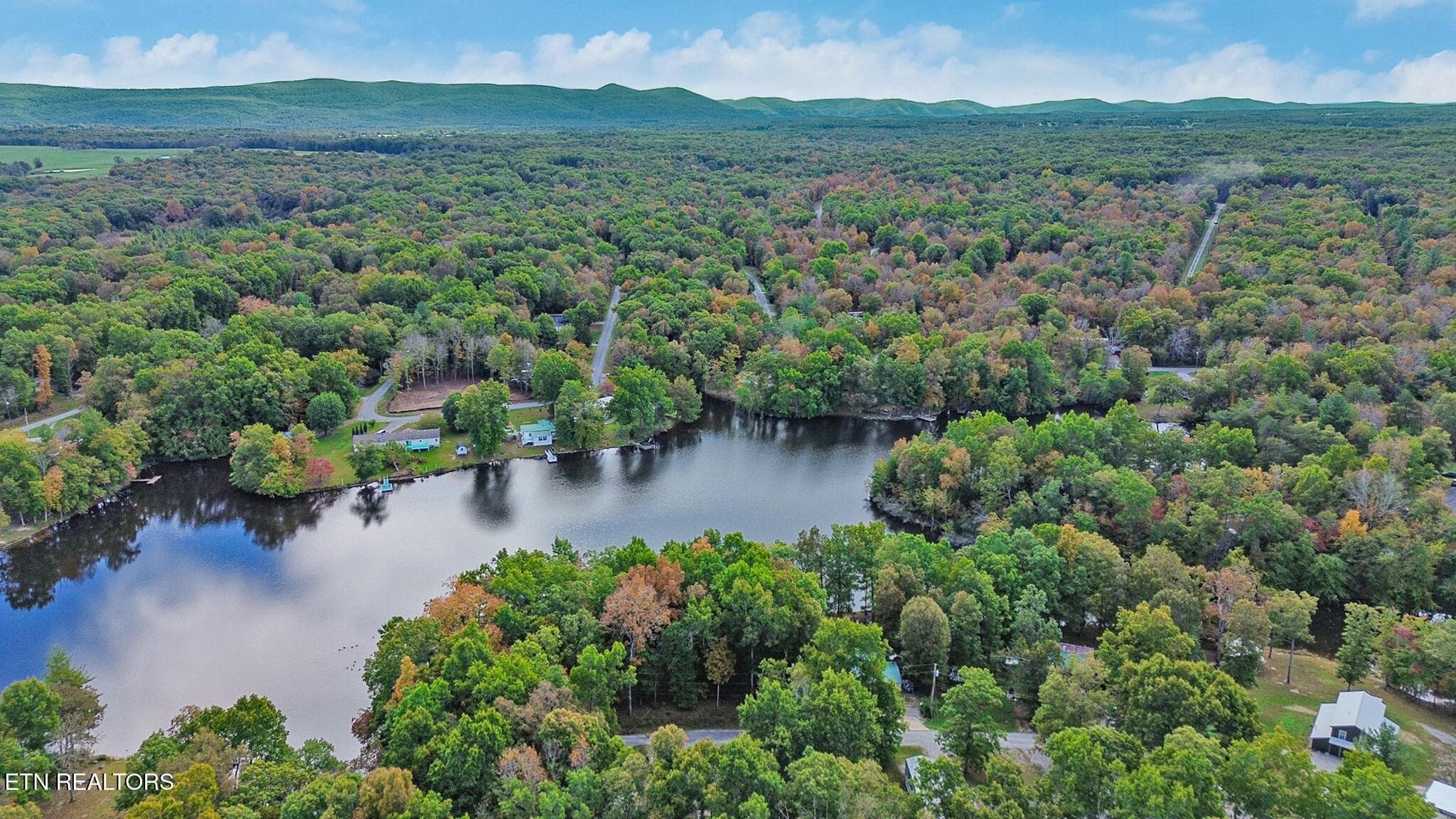 Geat Fishing Lake - 8068 Saratoga Drive, Crossville, TN 38572