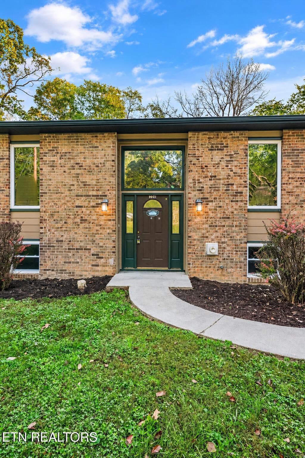 front door - 104 Newport Drive, Oak Ridge, TN 37830