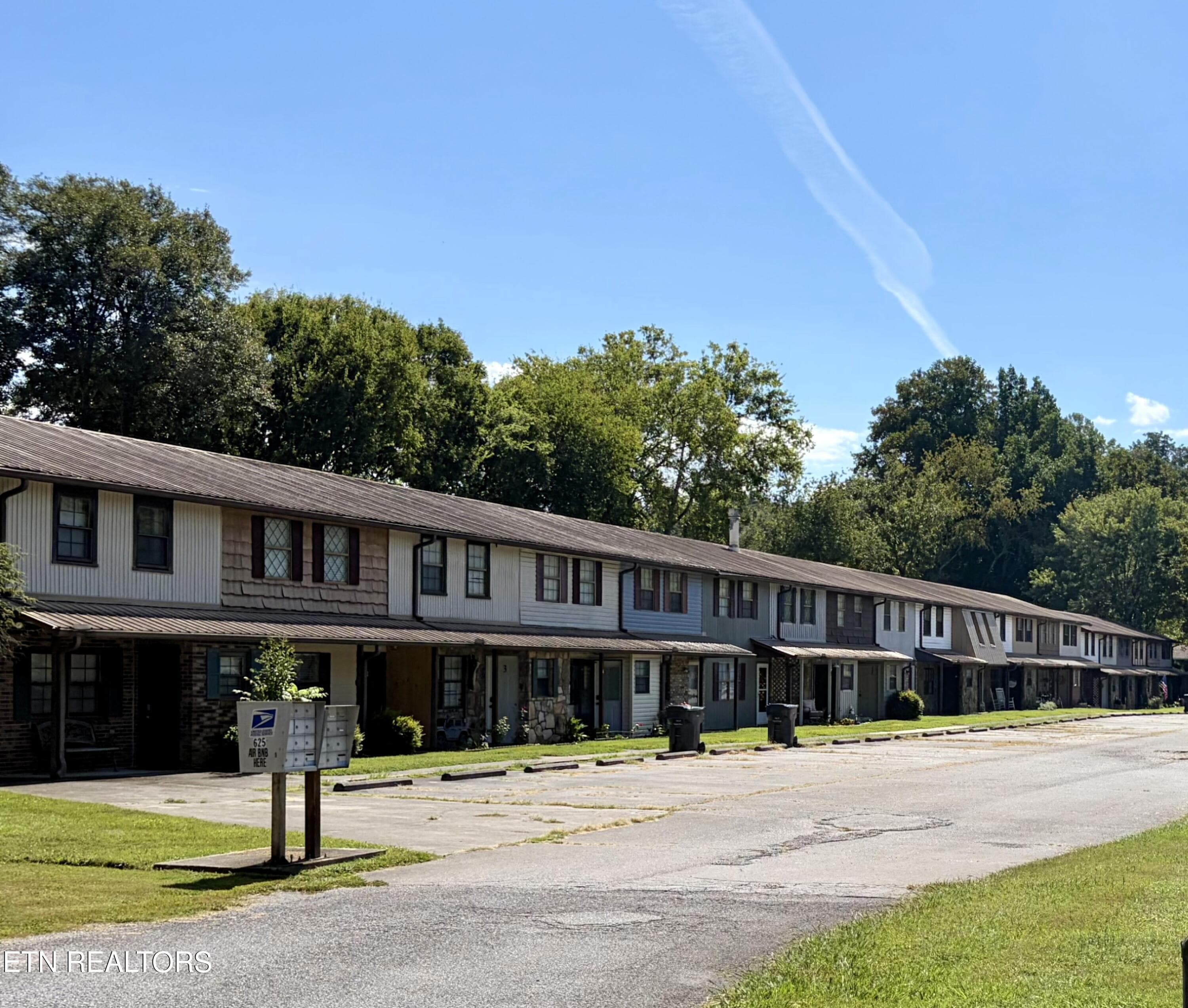Brookfield Condos - 625 S Asbury Drive 20, Pigeon Forge, TN 37863