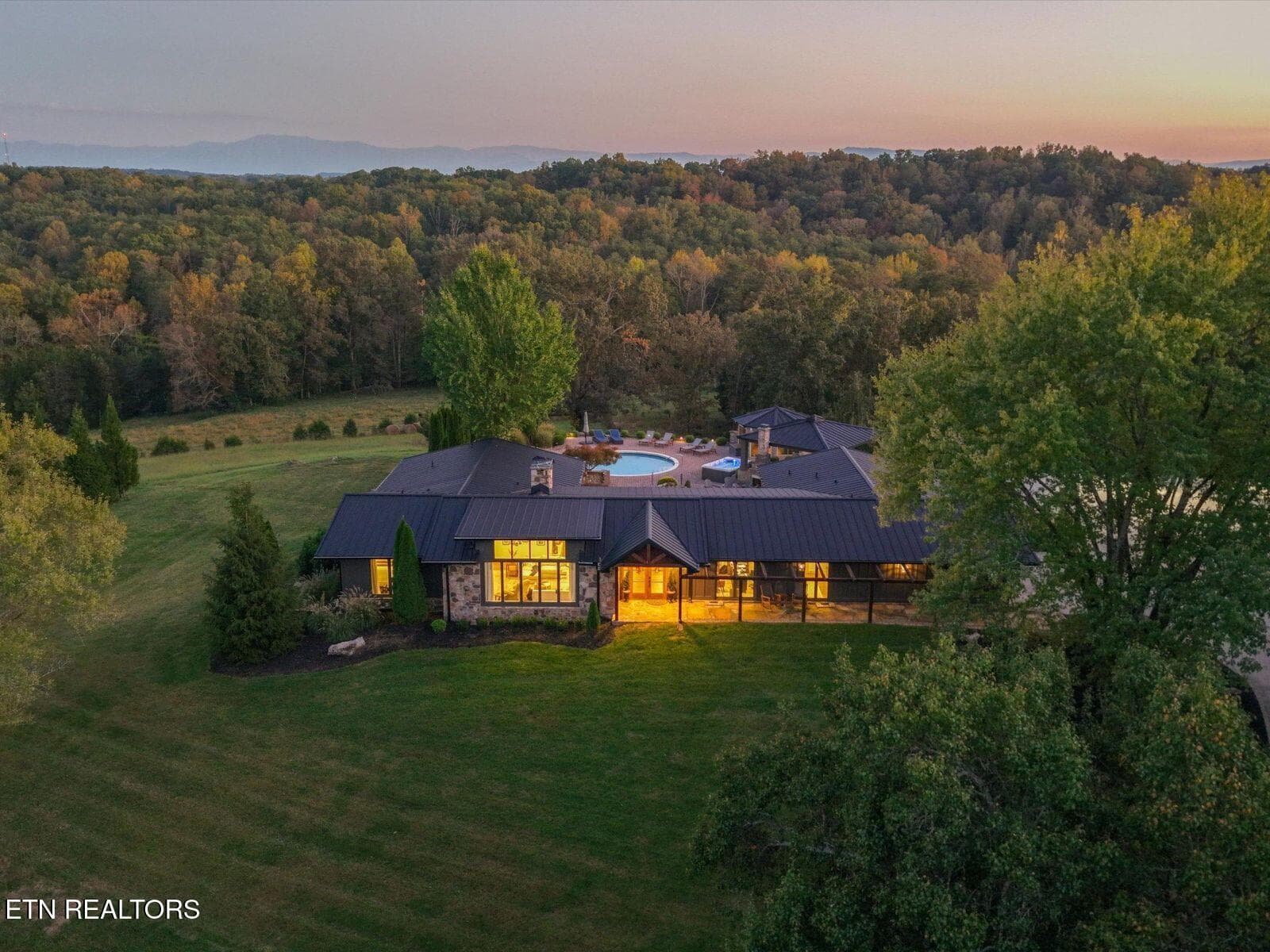 1001 Smith School Rd, Strawberry Plains, TN 37871