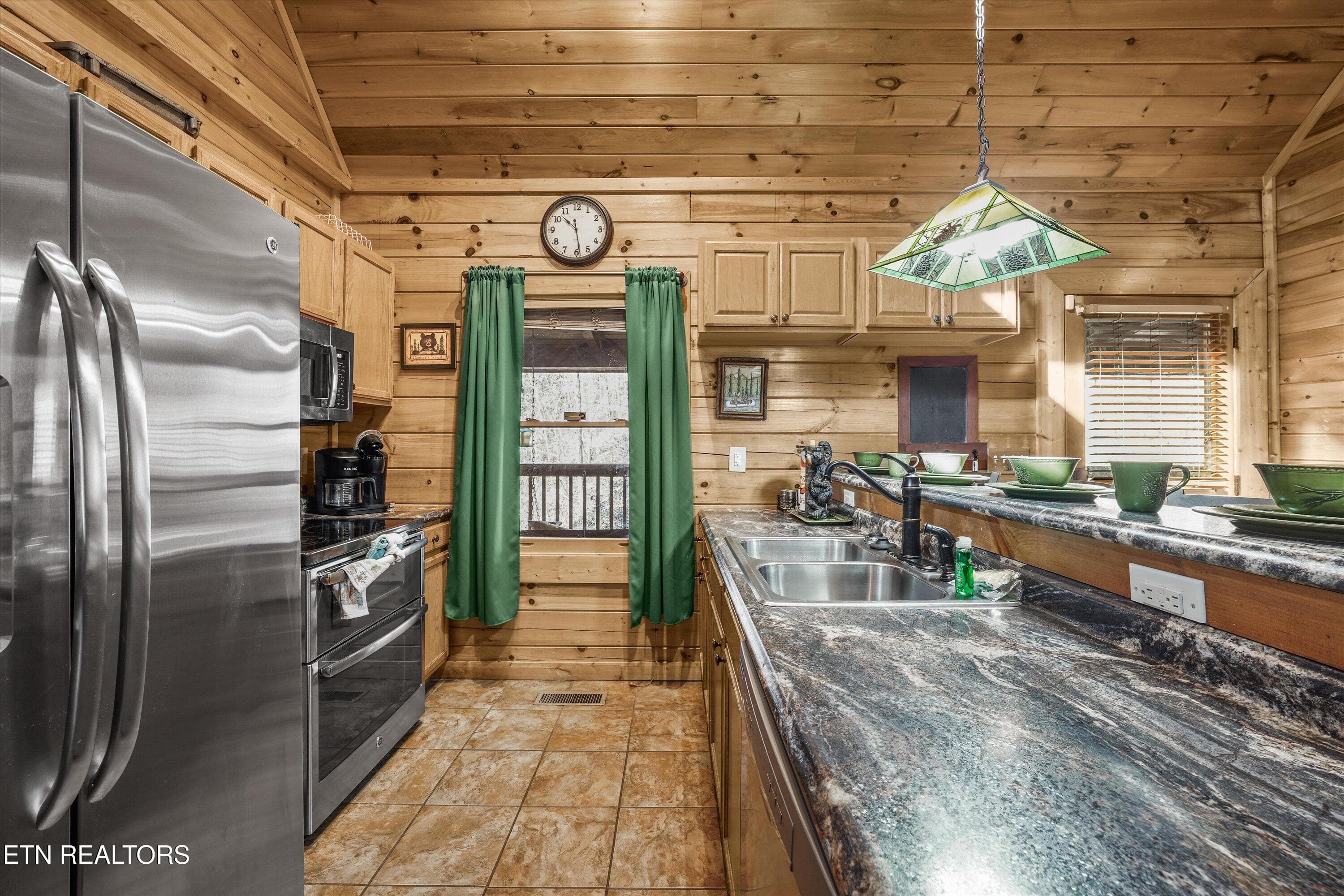 07-1627 Eagle Springs Rd-02 - 1627 Eagle Springs Rd, Sevierville, TN 37876