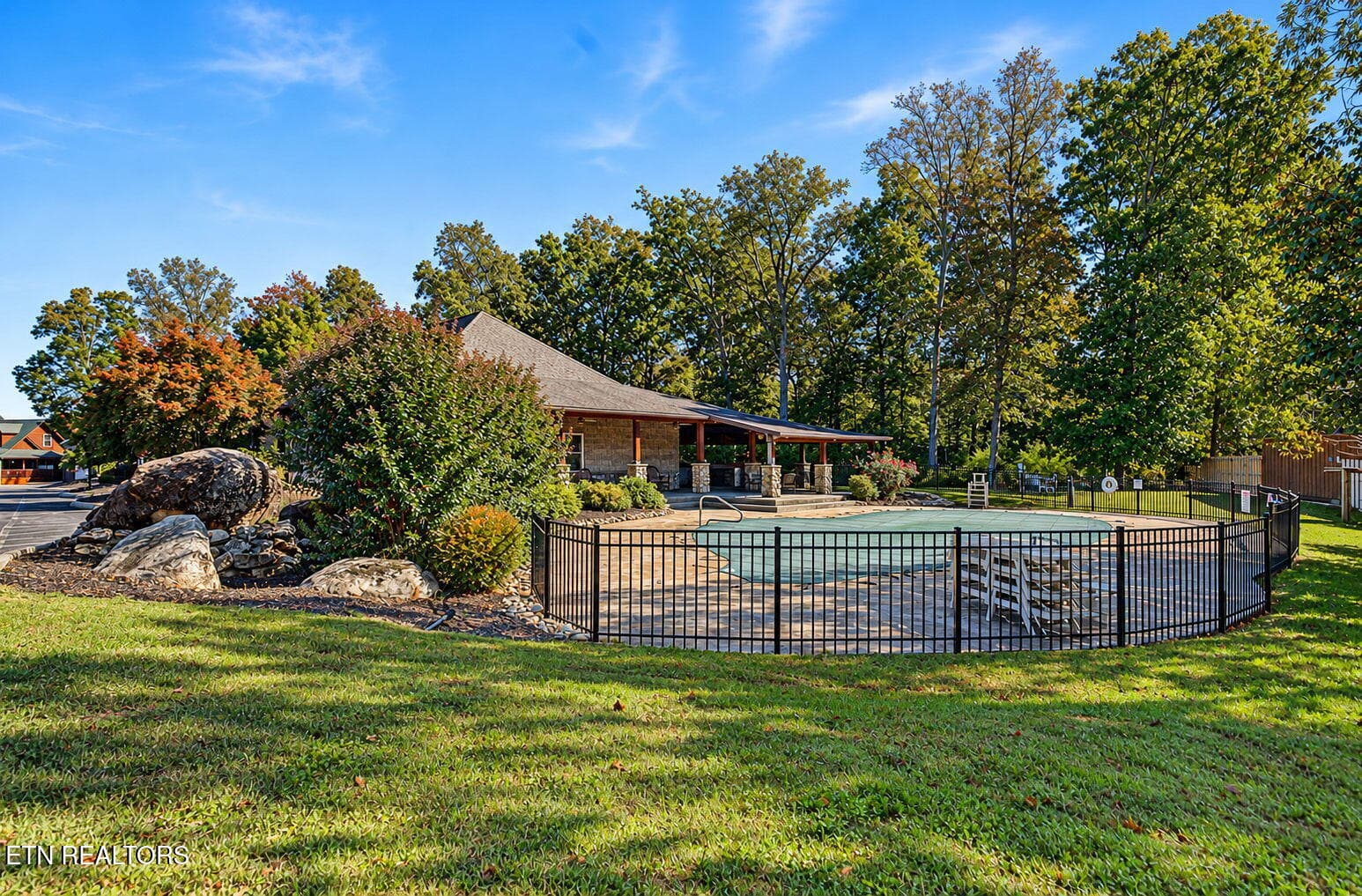 53-web-or-mls-810-blue-herring-wy - 810 Blue Herring Way, Sevierville, TN 37876