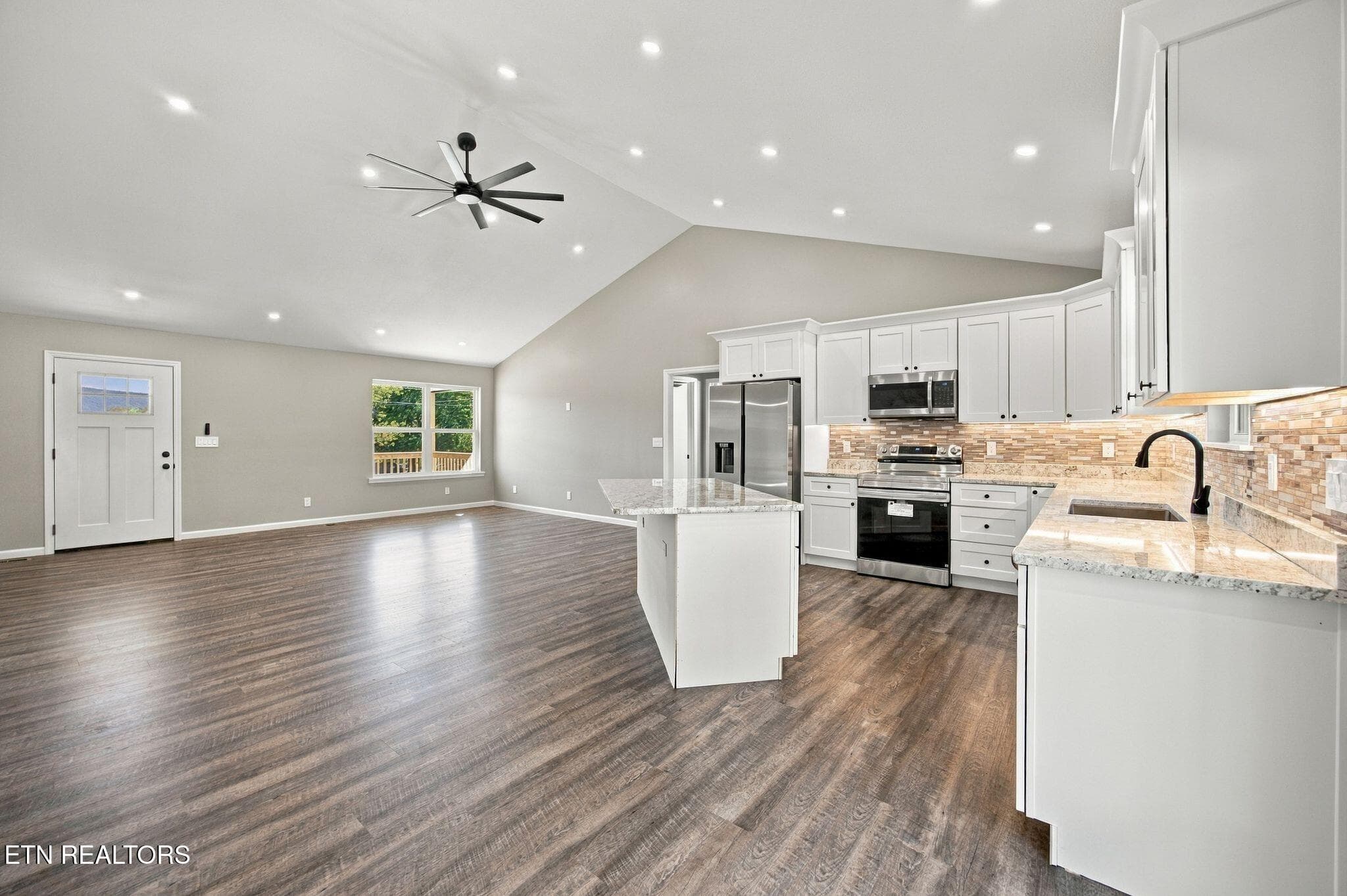 8_610 Lawrence St 4 - 610 Lawrence St, Etowah, TN 37331