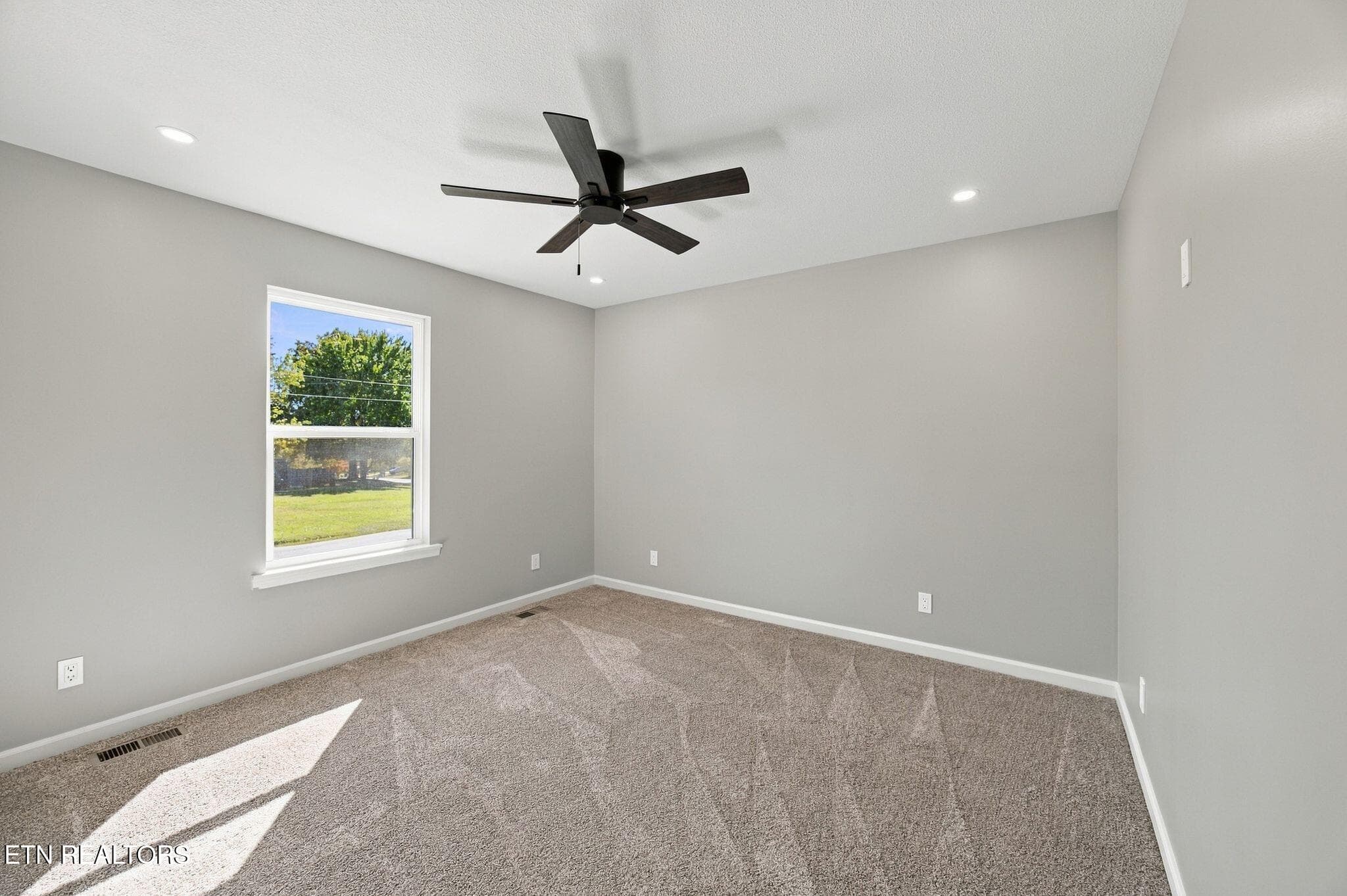 14_610 Lawrence St 10 - 610 Lawrence St, Etowah, TN 37331