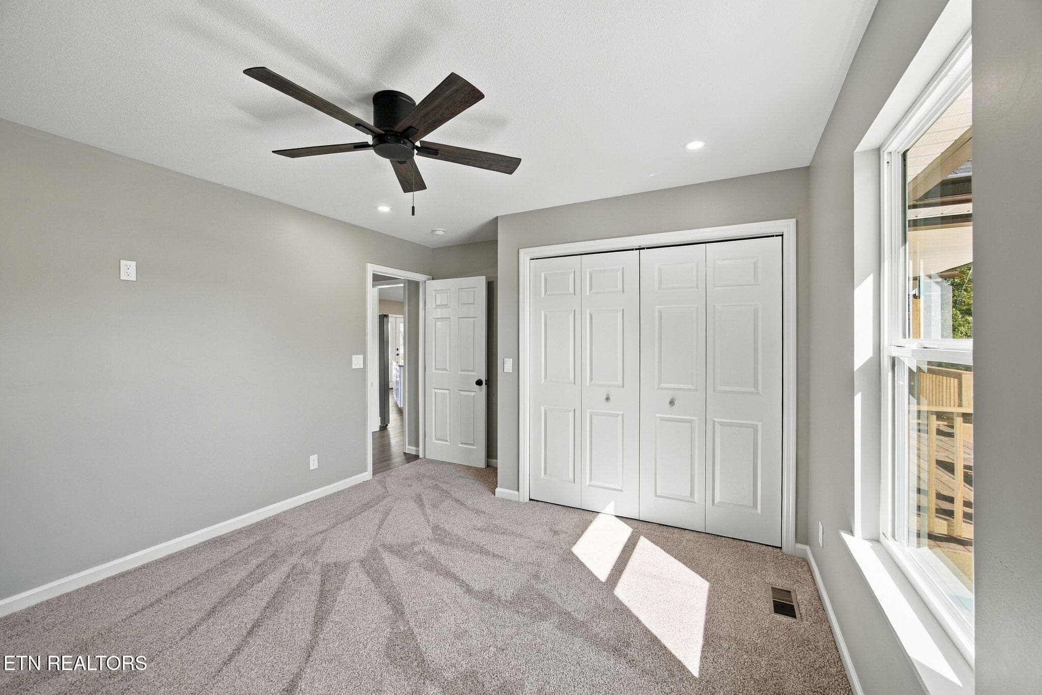 15_610 Lawrence St 11 - 610 Lawrence St, Etowah, TN 37331