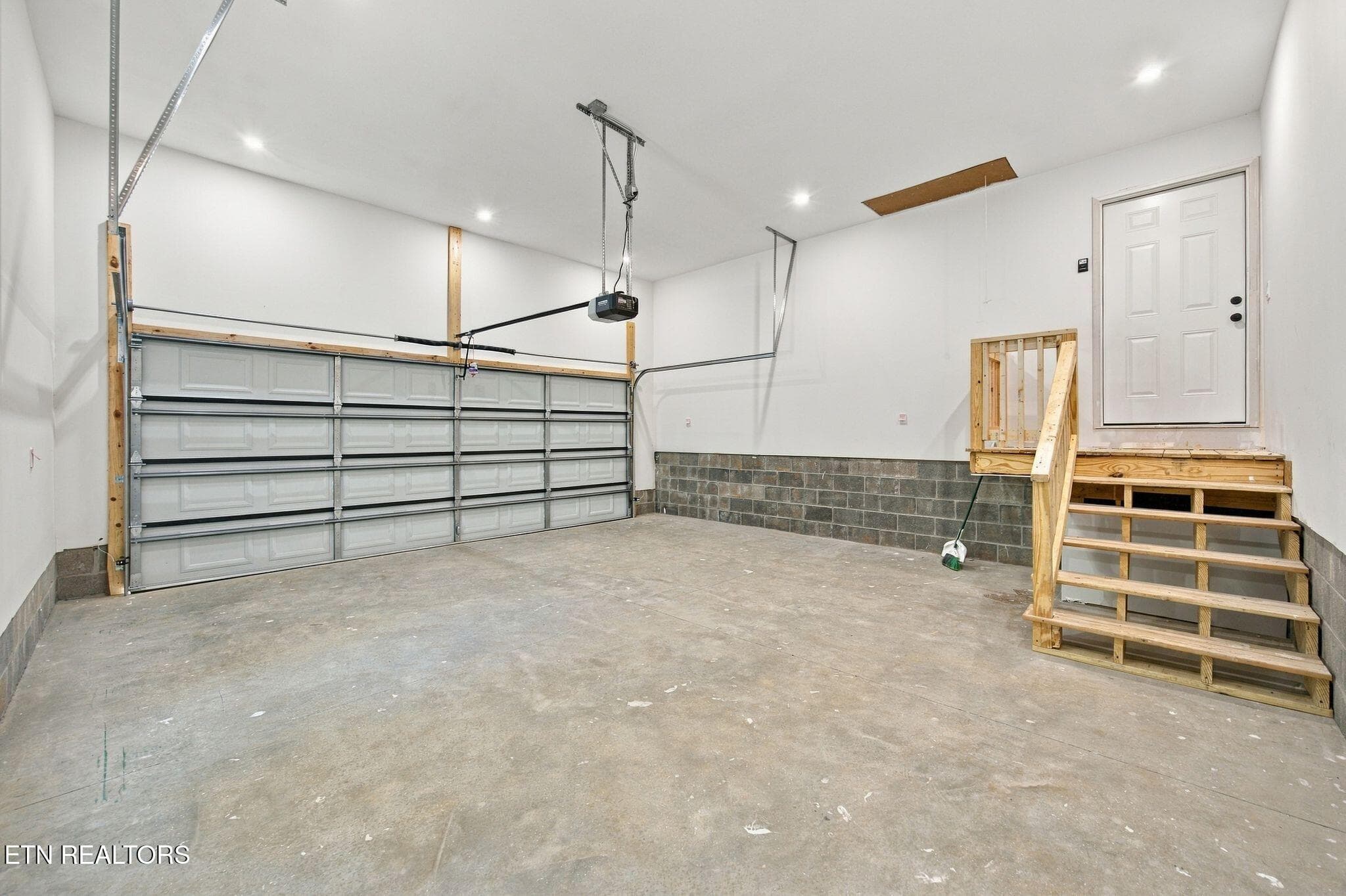 23_610 Lawrence St 19 - 610 Lawrence St, Etowah, TN 37331