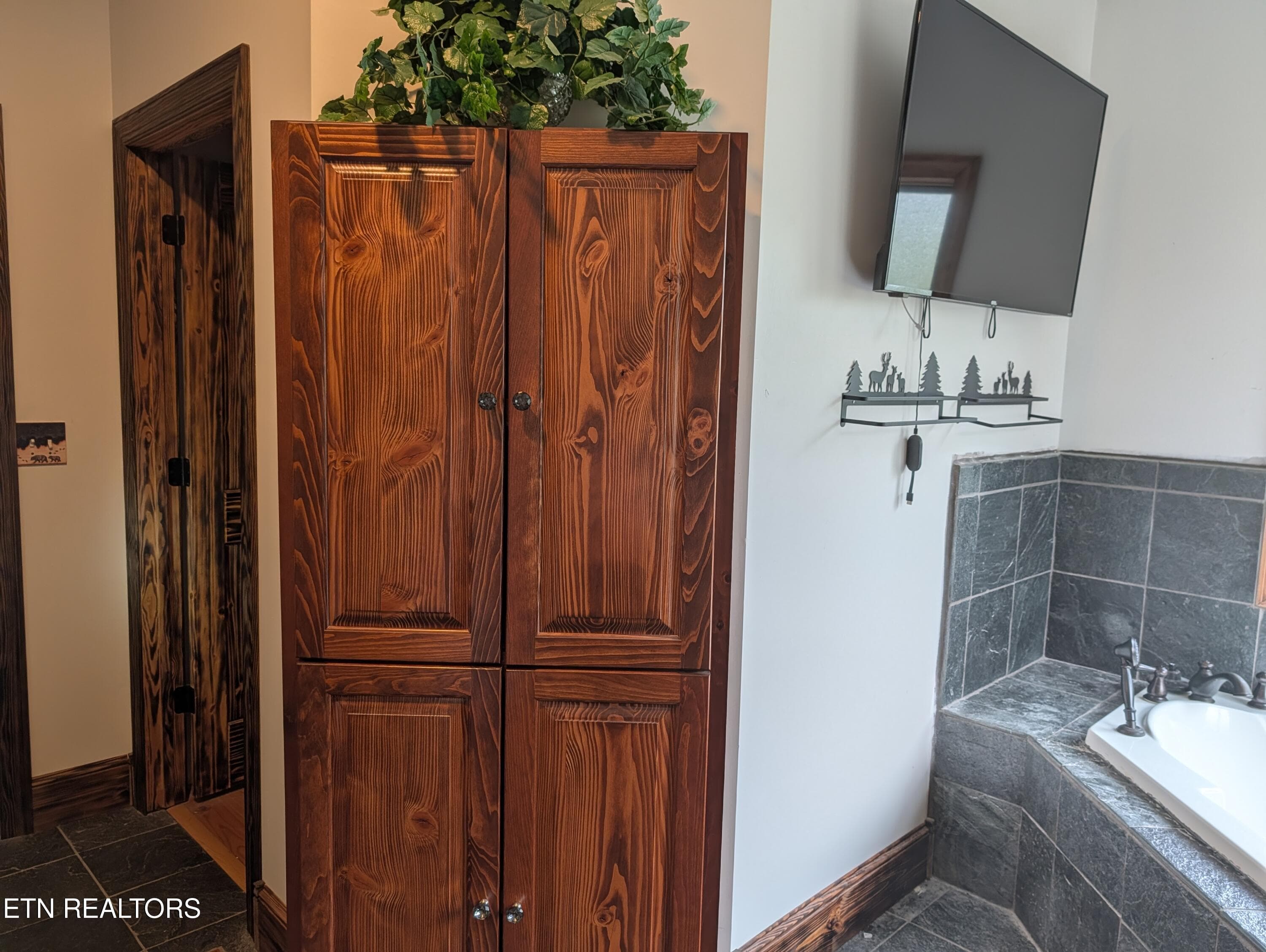 Master Bath - 130 Abels Valley Rd, Rockwood, TN 37854