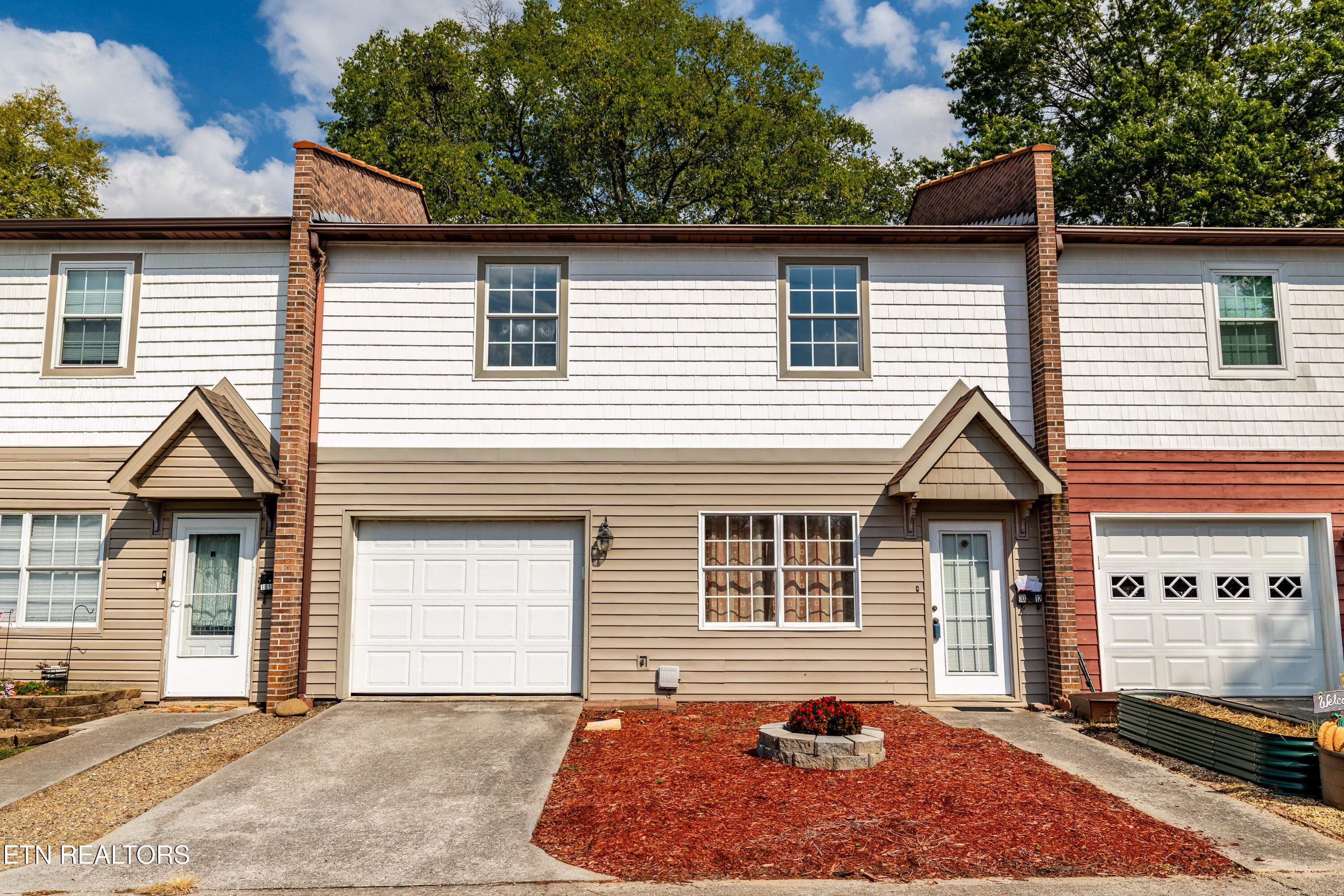 1012 Young Ave, Maryville, TN 37801
