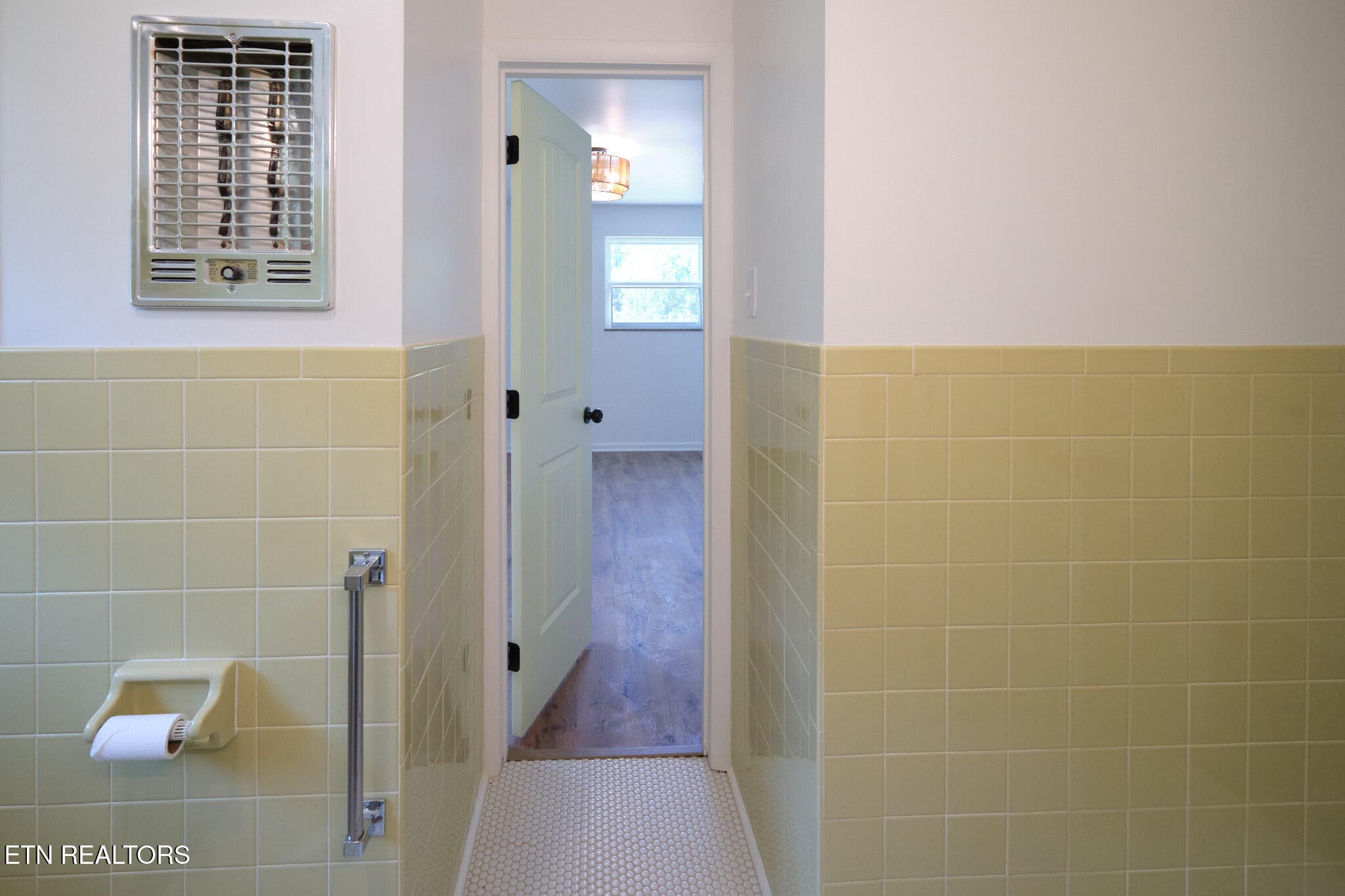 12_beyc6aa4601529c2a - 8216 Pickens Gap Rd, Knoxville, TN 37920