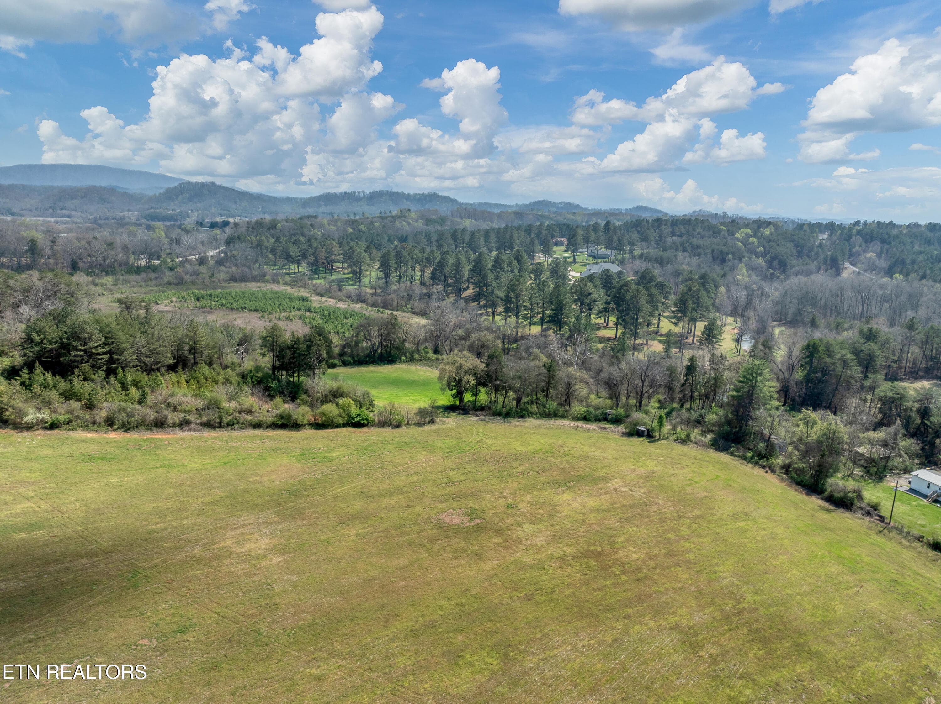 DJI_0026 - 1220 Floyd Walker Rd 5 & 6, Maryville, TN 37801