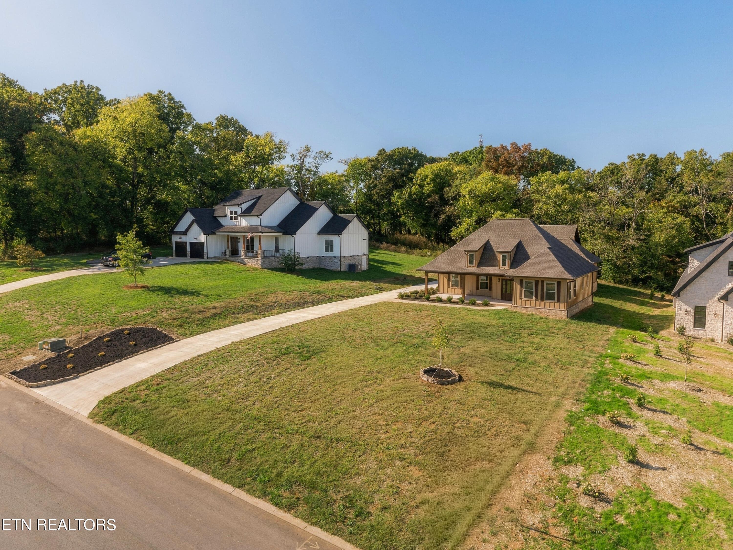Sleek design - 1247 Herbert Drive, Greenback, TN 37742