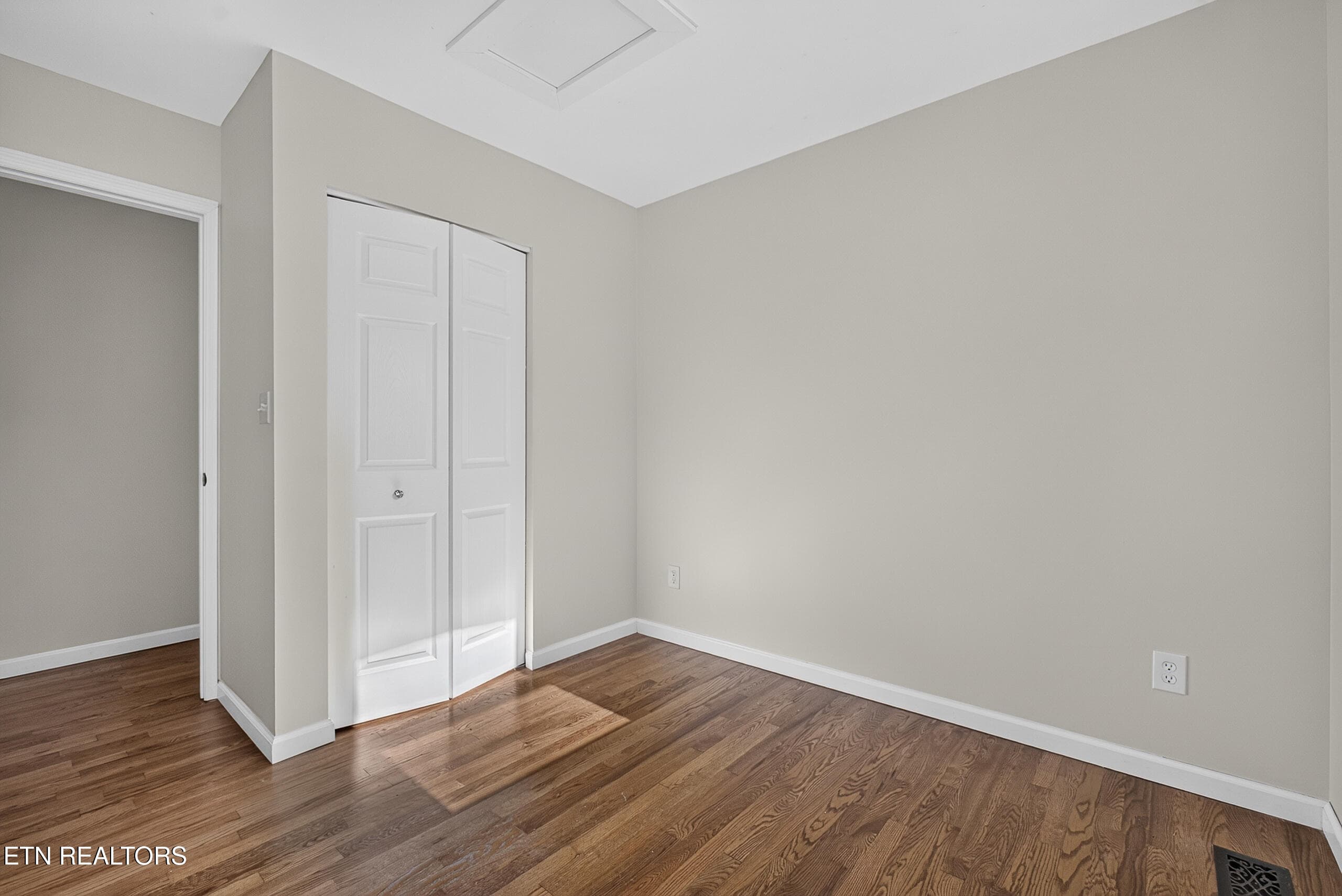 LB1A3043 - 102 Poplar Rd, Oak Ridge, TN 37830