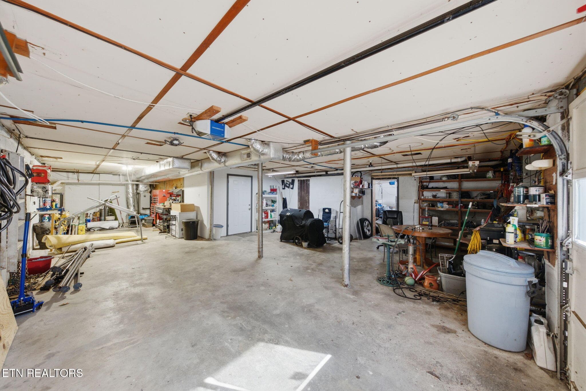 Garage 1 - 804 Patton Ferry Rd, Kingston, TN 37763