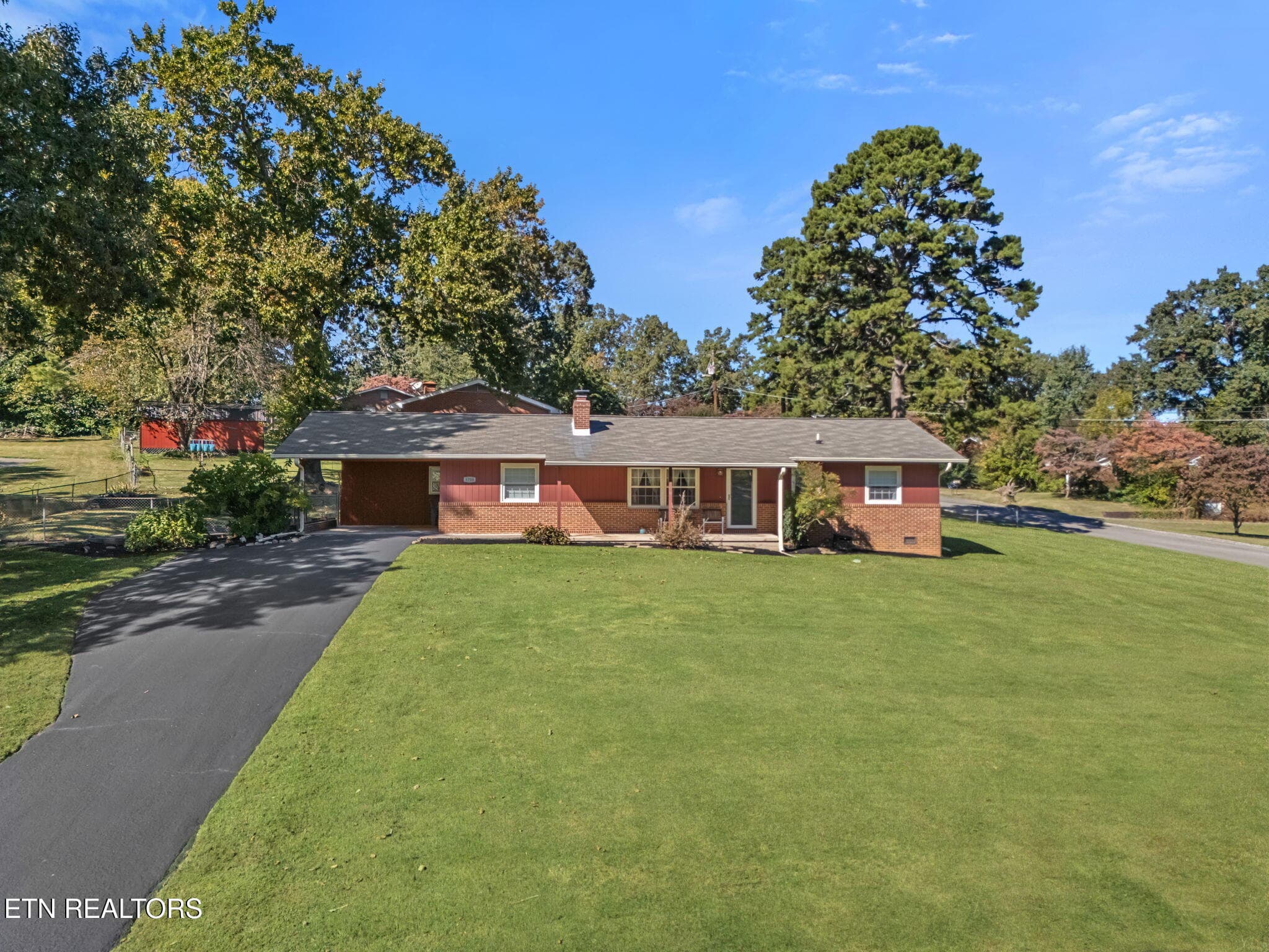 5708 Woodleaf Drive, Knoxville, TN 37912