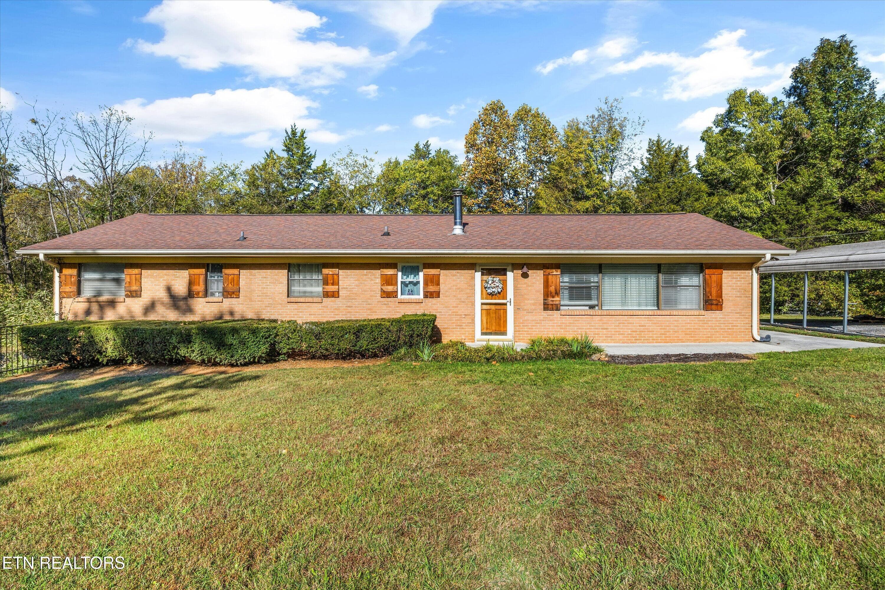 7111 Wright Rd, Knoxville, TN 37931