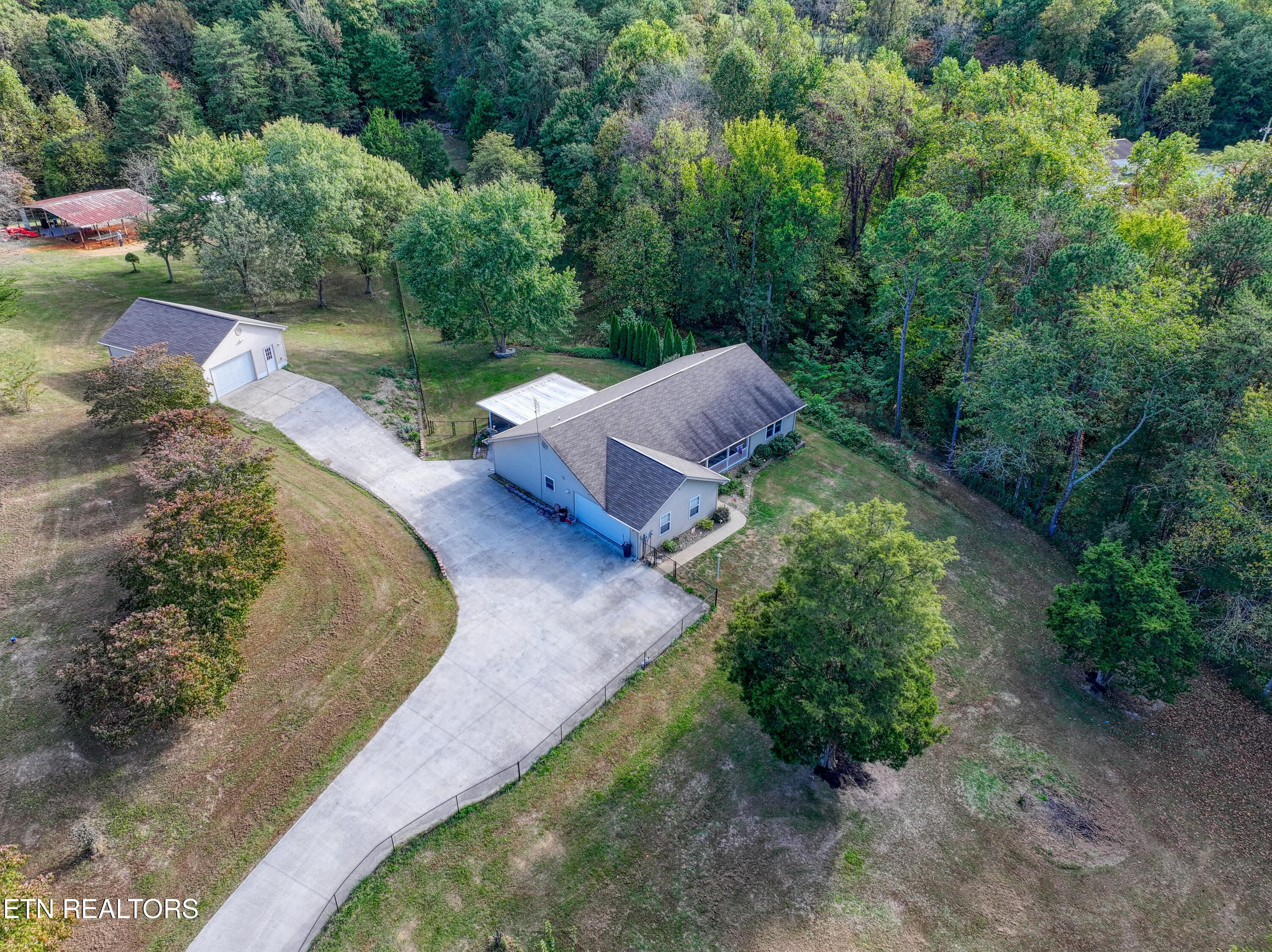 DJI_20261020161922_0478_D_159 - 1733 Oakdale Drive, Dandridge, TN 37725