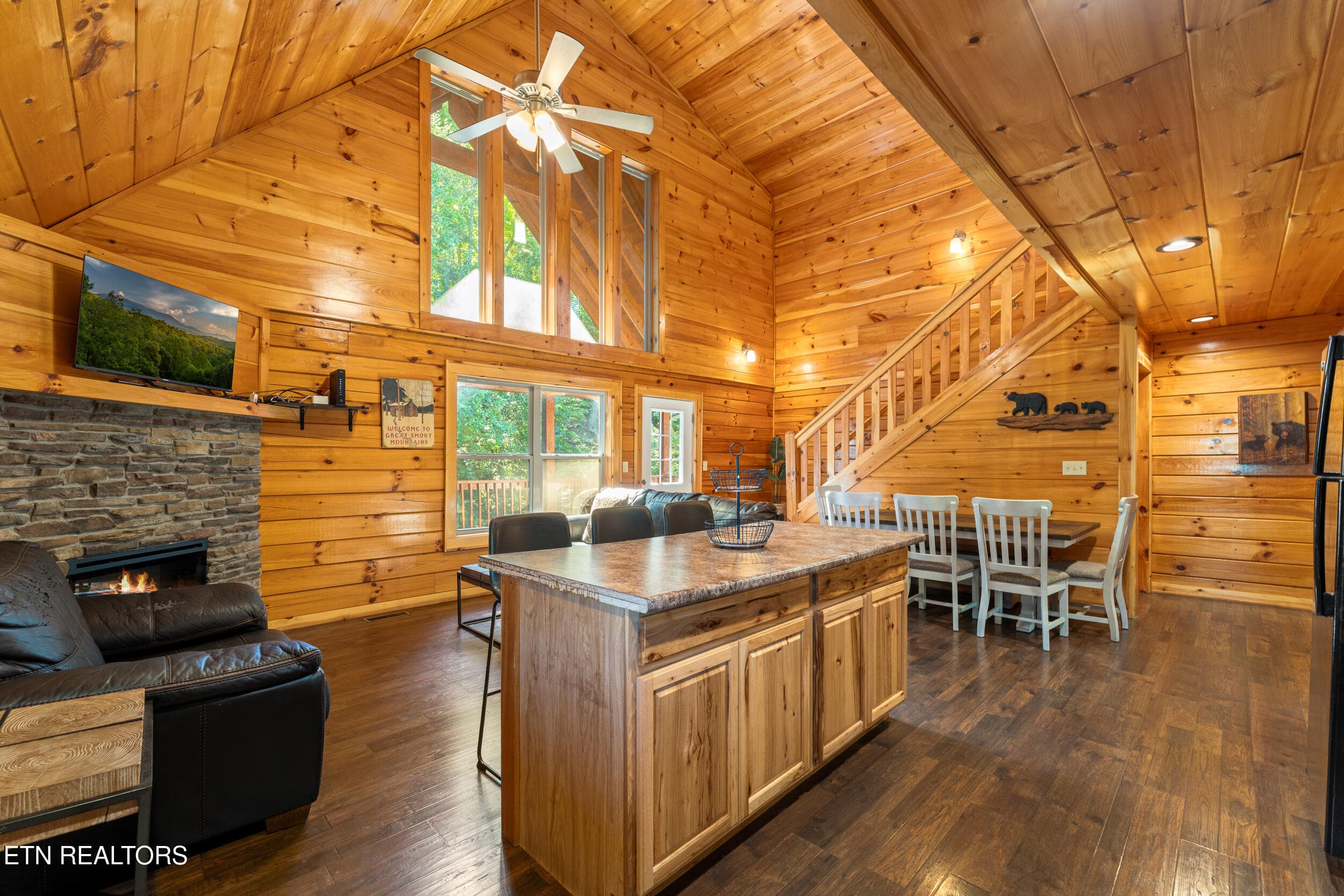 009 - 531 Blackberry Ridge Way, Pigeon Forge, TN 37863