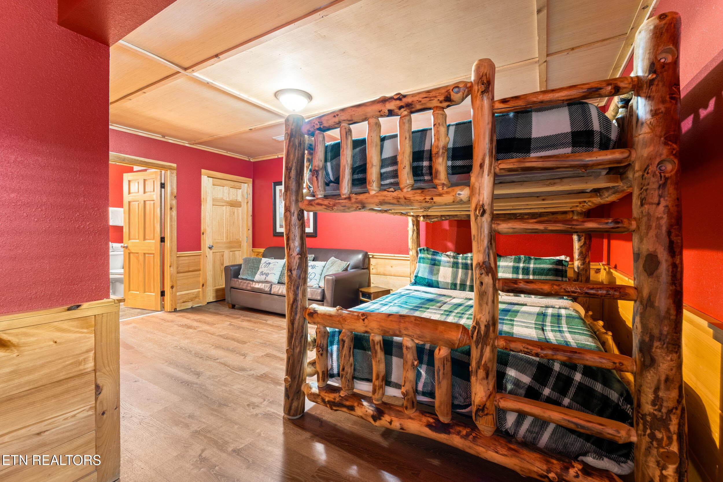 020 - 531 Blackberry Ridge Way, Pigeon Forge, TN 37863
