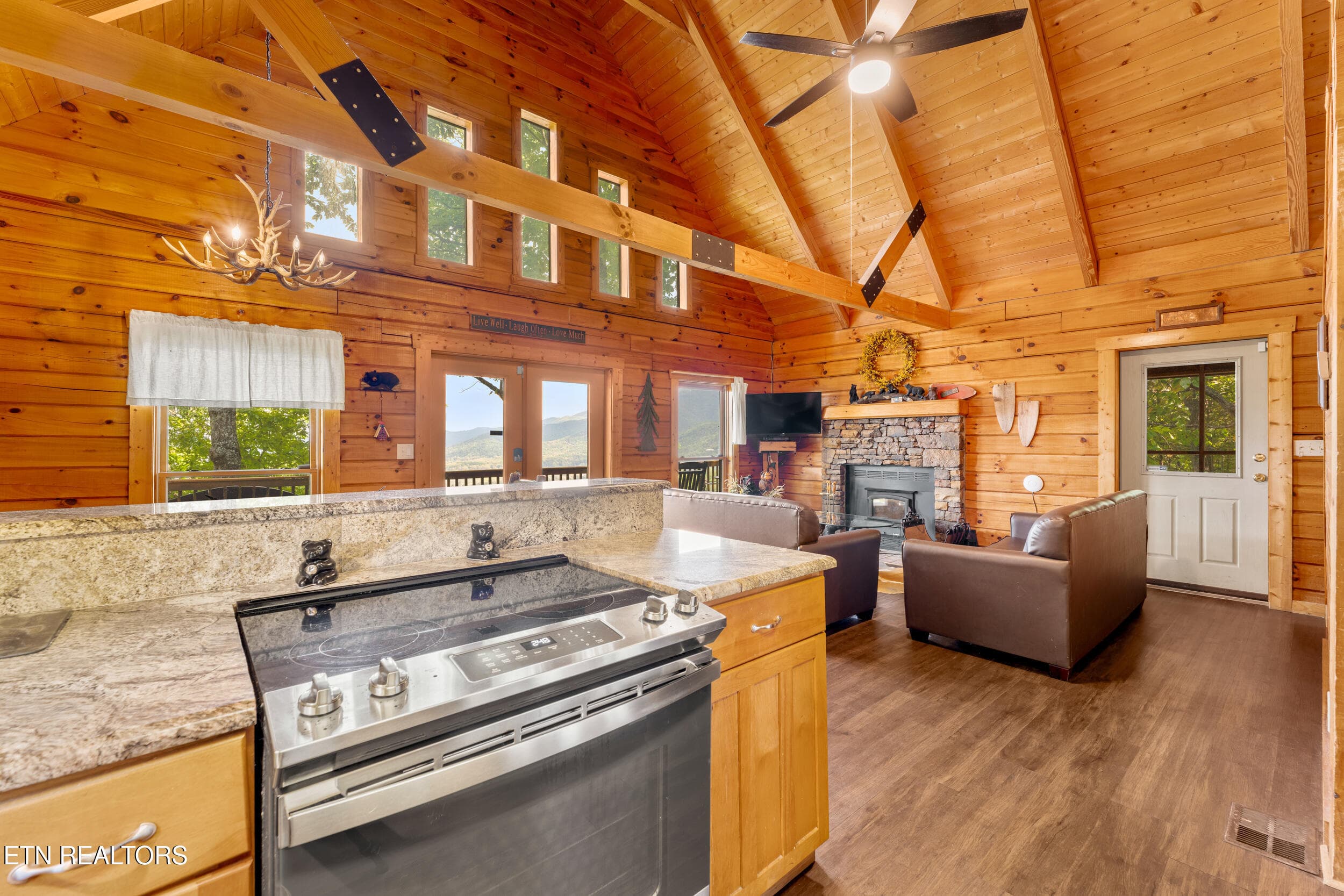 011 - 3831 Glenview Way, Sevierville, TN 37862