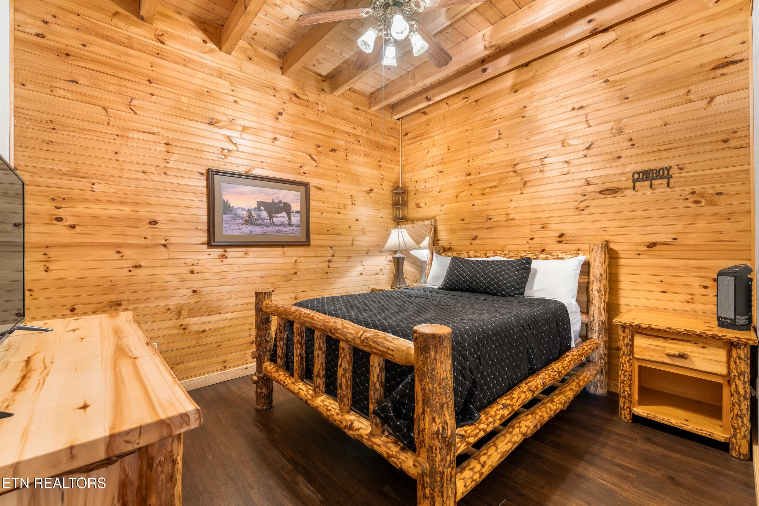 019 - 3831 Glenview Way, Sevierville, TN 37862