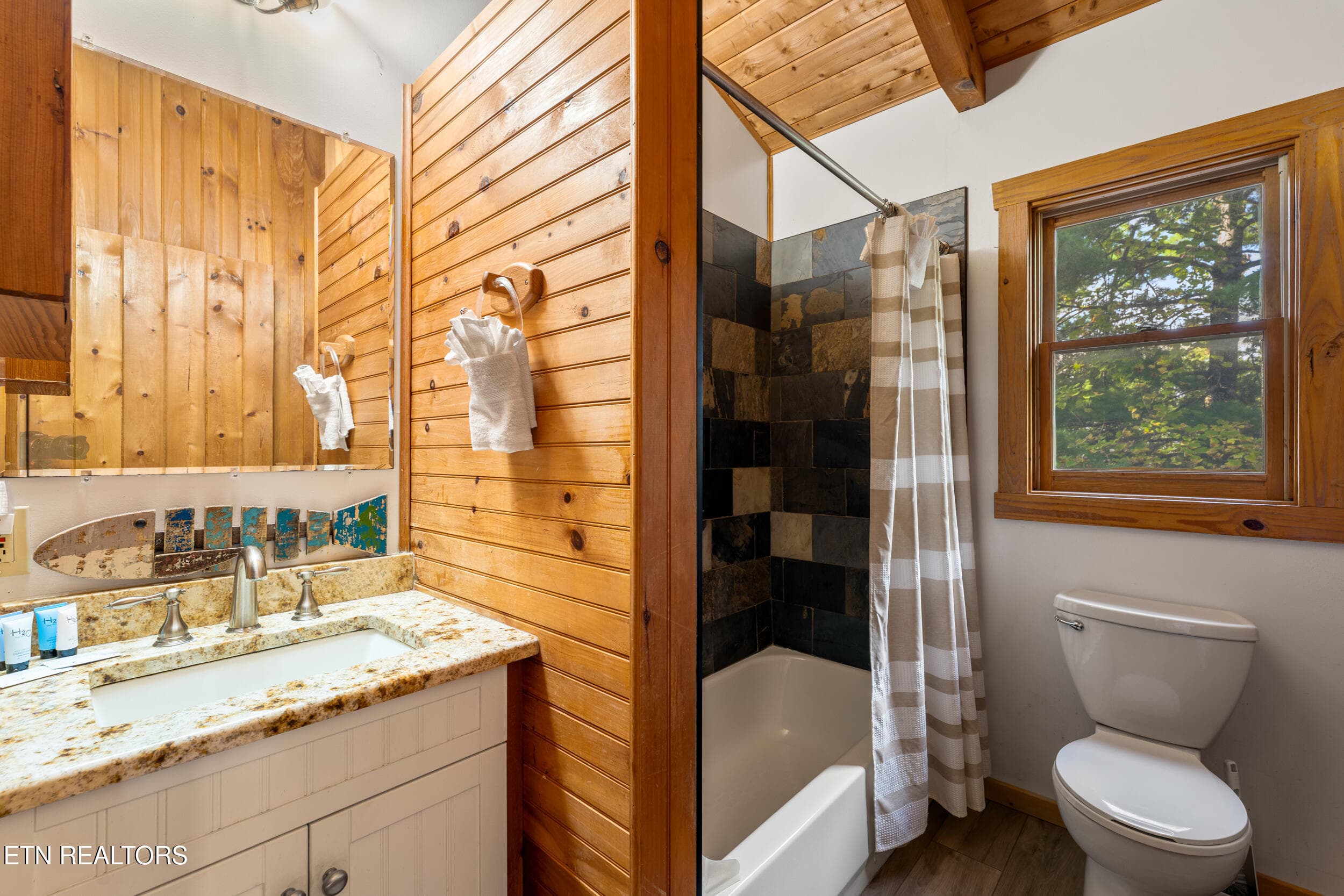 026 - 3831 Glenview Way, Sevierville, TN 37862