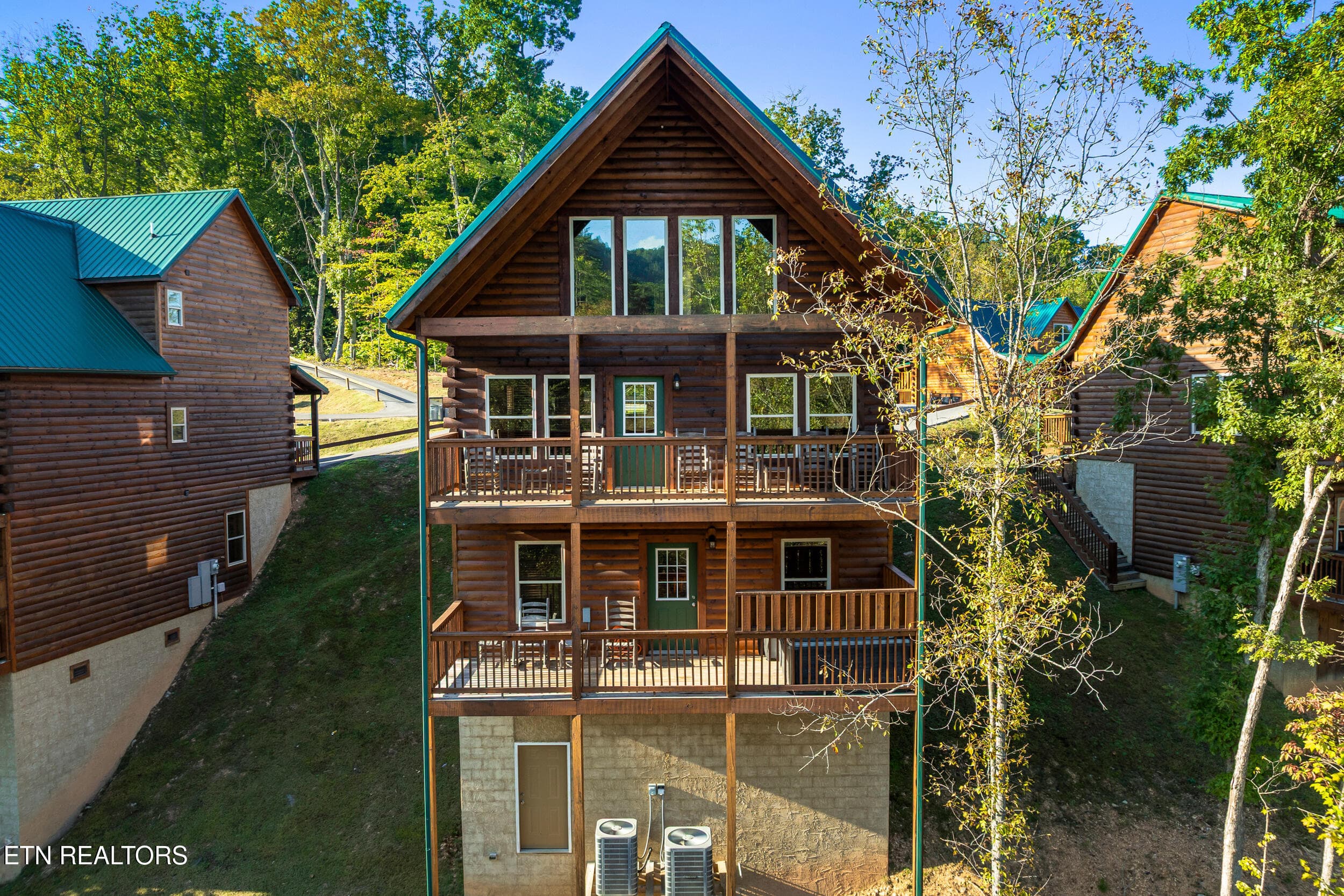 011 - 813 String Run Way St, Pigeon Forge, TN 37863