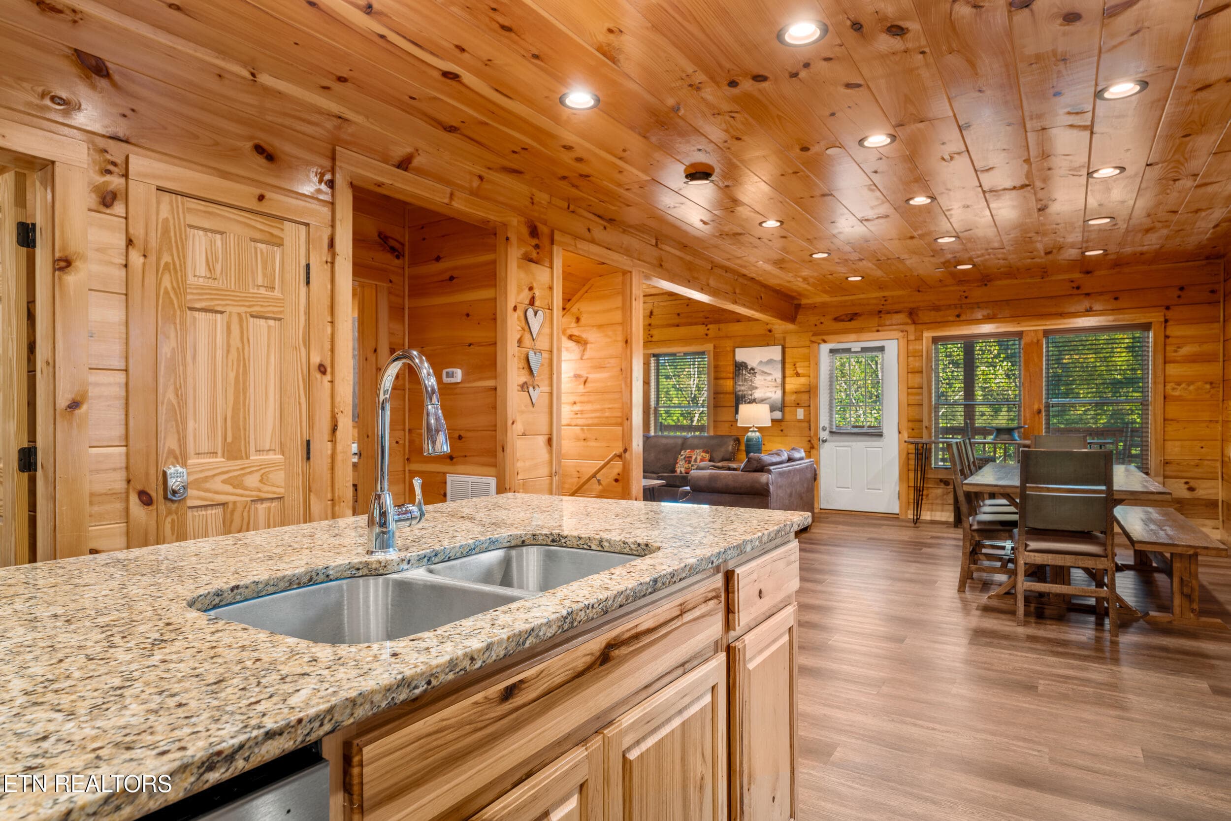 012 - 813 String Run Way St, Pigeon Forge, TN 37863