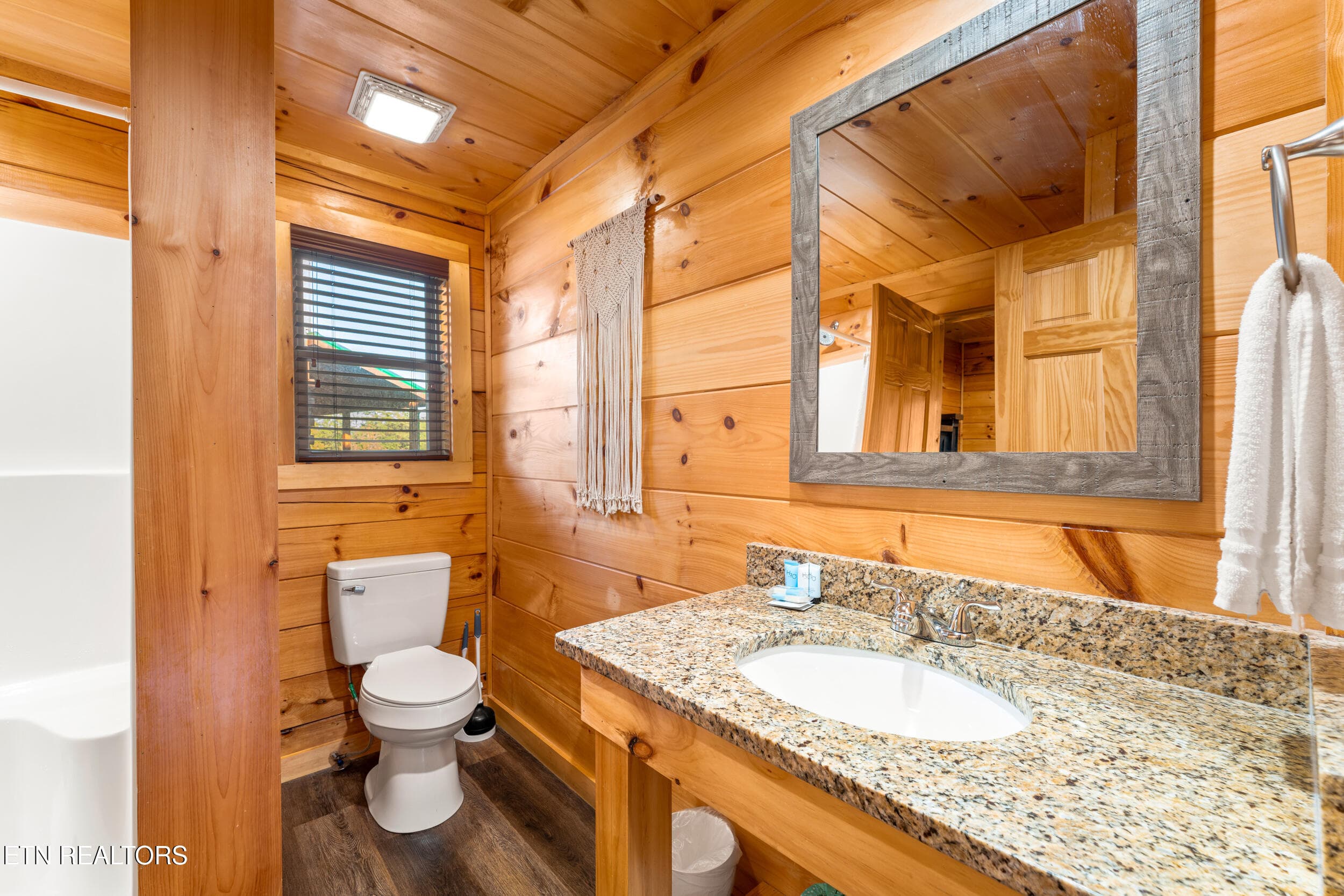 027 - 813 String Run Way St, Pigeon Forge, TN 37863