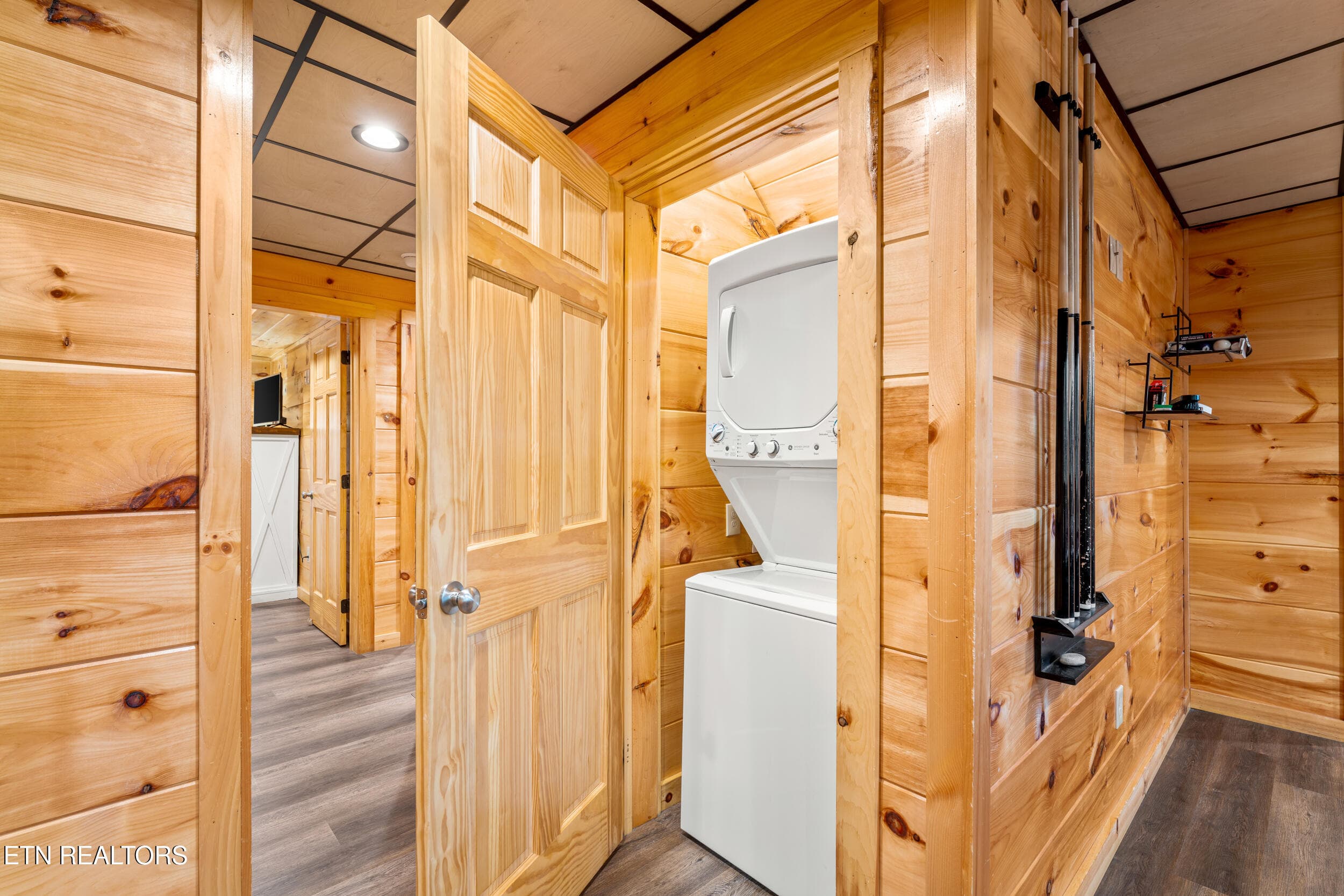 033 - 813 String Run Way St, Pigeon Forge, TN 37863