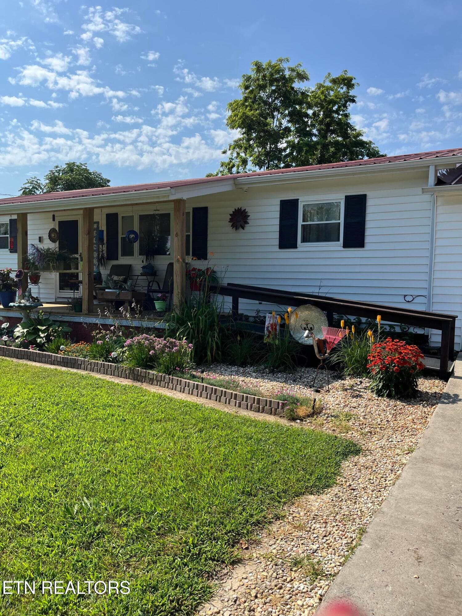 IMG_2104 - 841 Yellow Cliff Rd, Jamestown, TN 38556