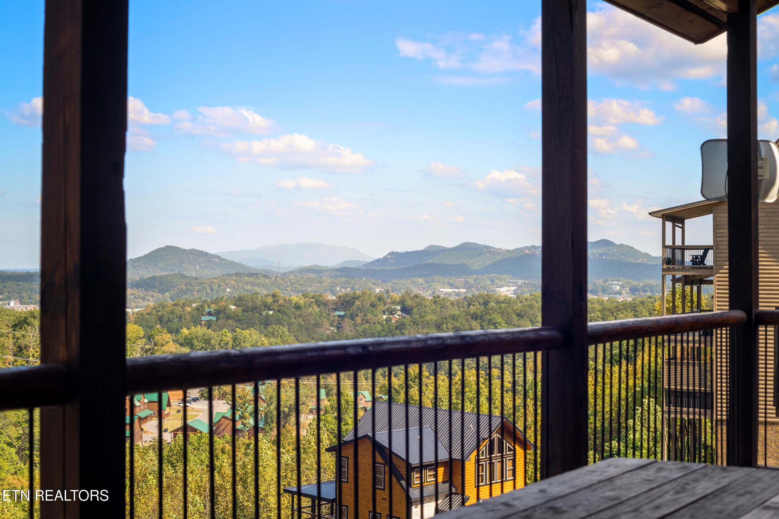 002 - 3307 Pine Peak Way, Sevierville, TN 37862