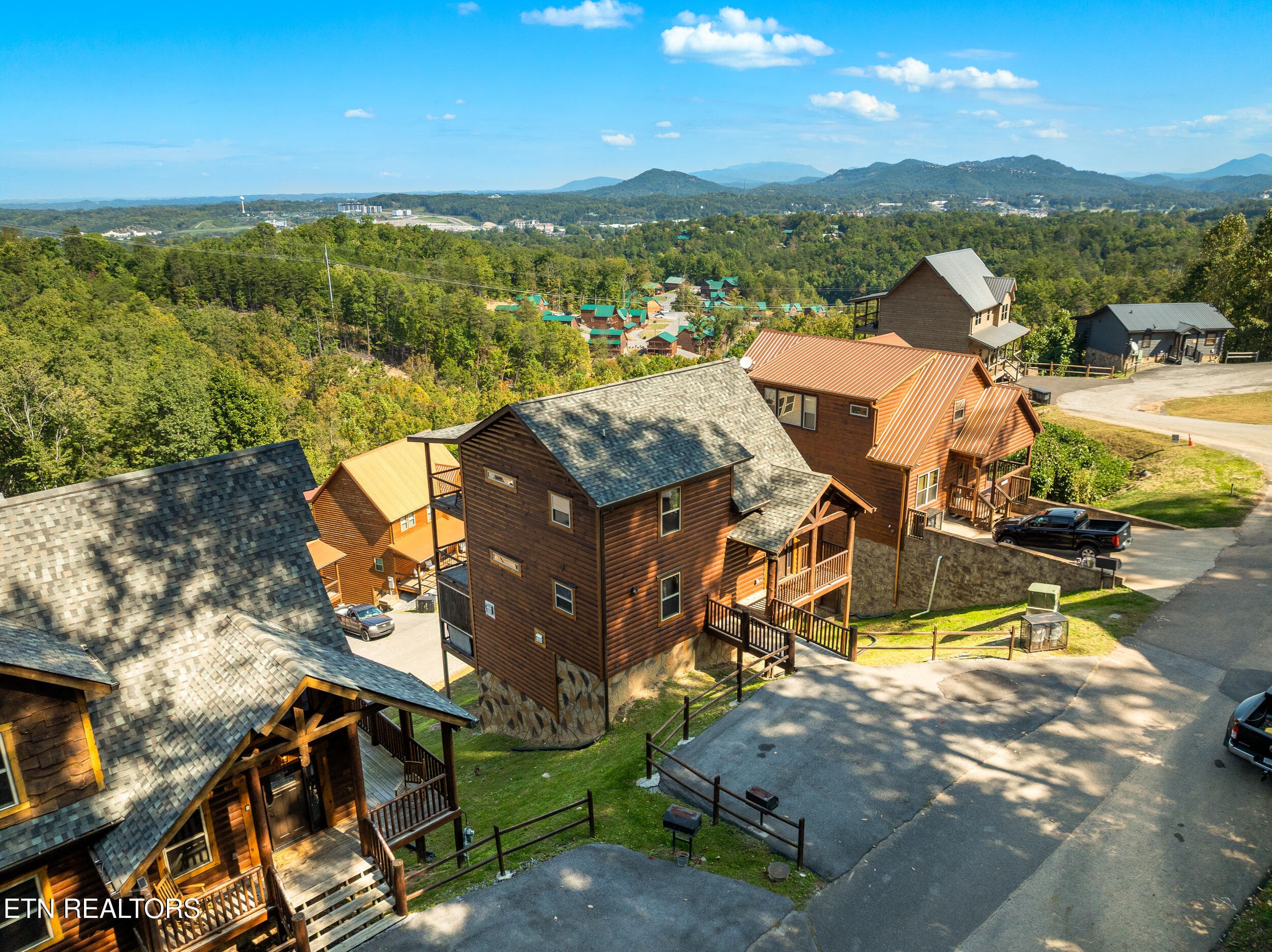 008 - 3307 Pine Peak Way, Sevierville, TN 37862
